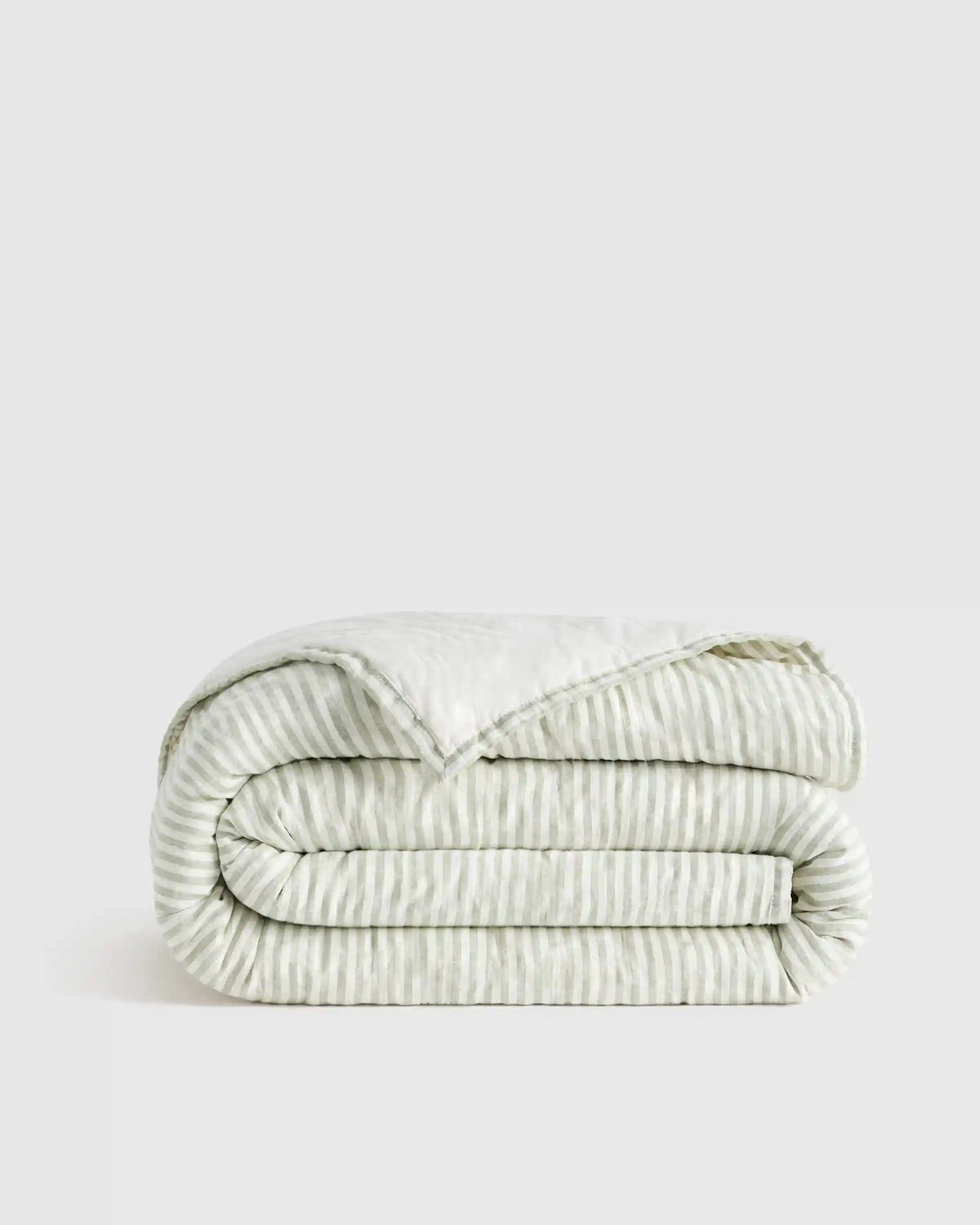 European Linen Patterned Quilt