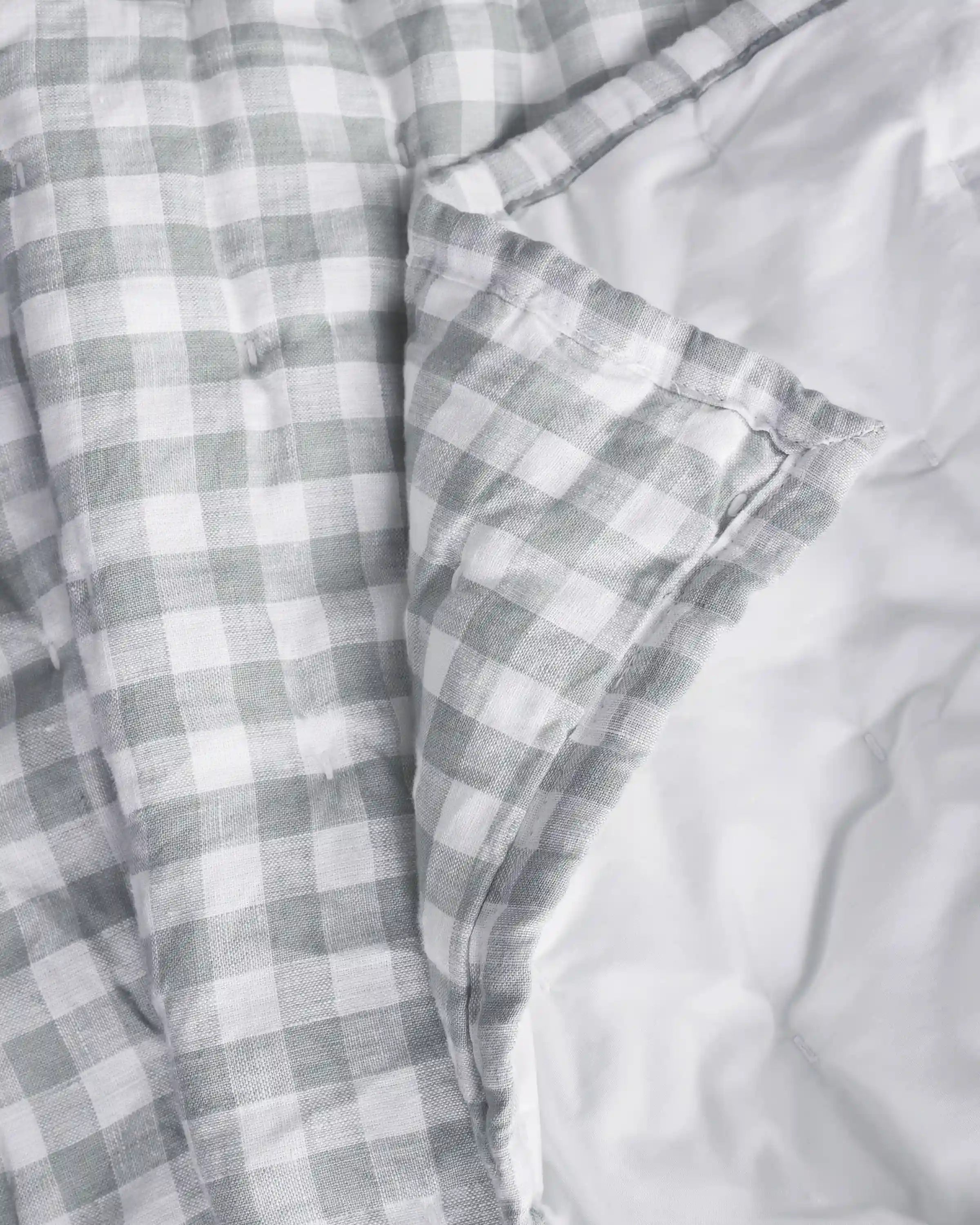 European Linen Patterned Quilt