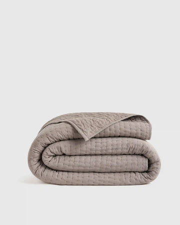 European Linen Cotton Stitch Quilt