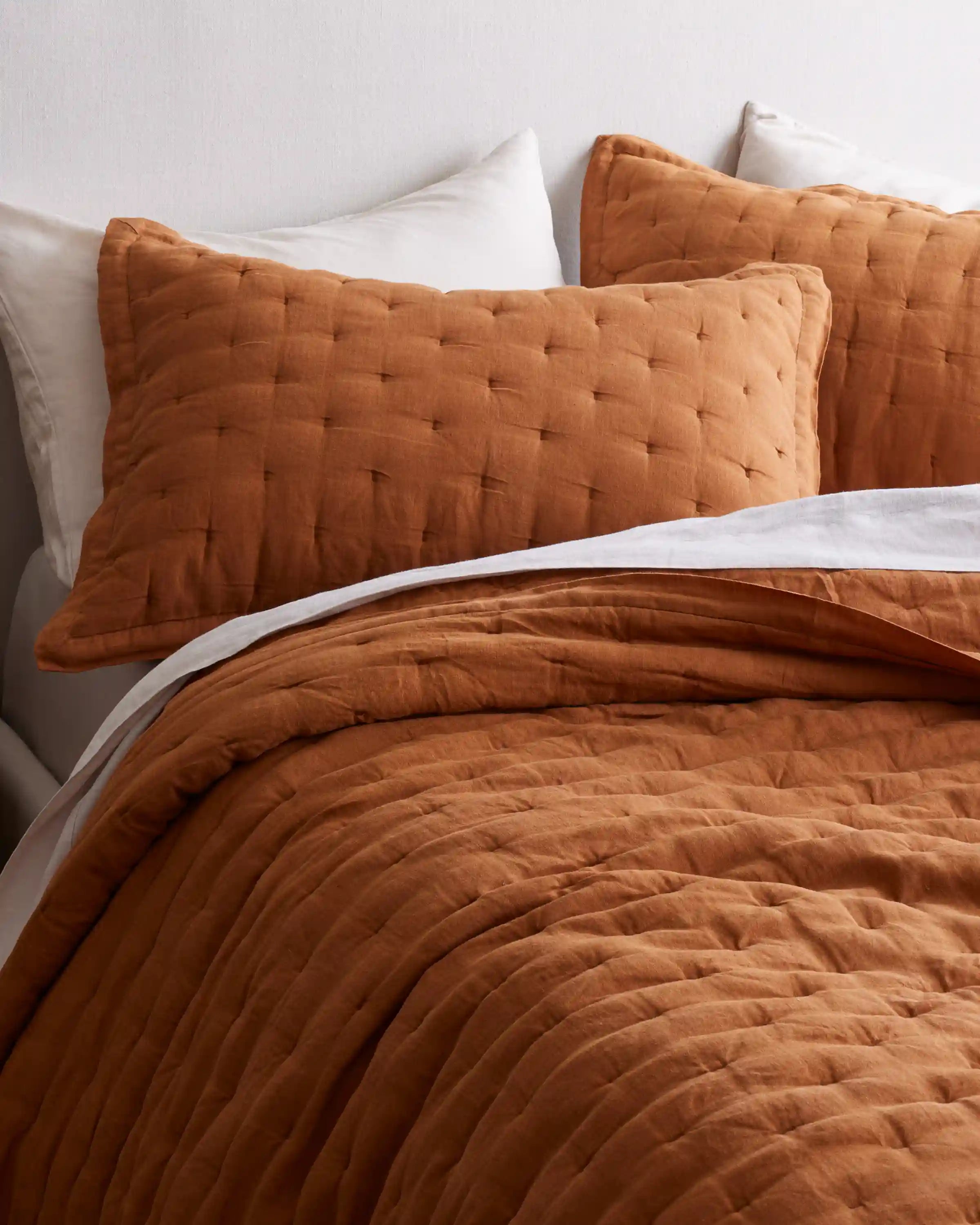 European Linen Dream Quilt Set