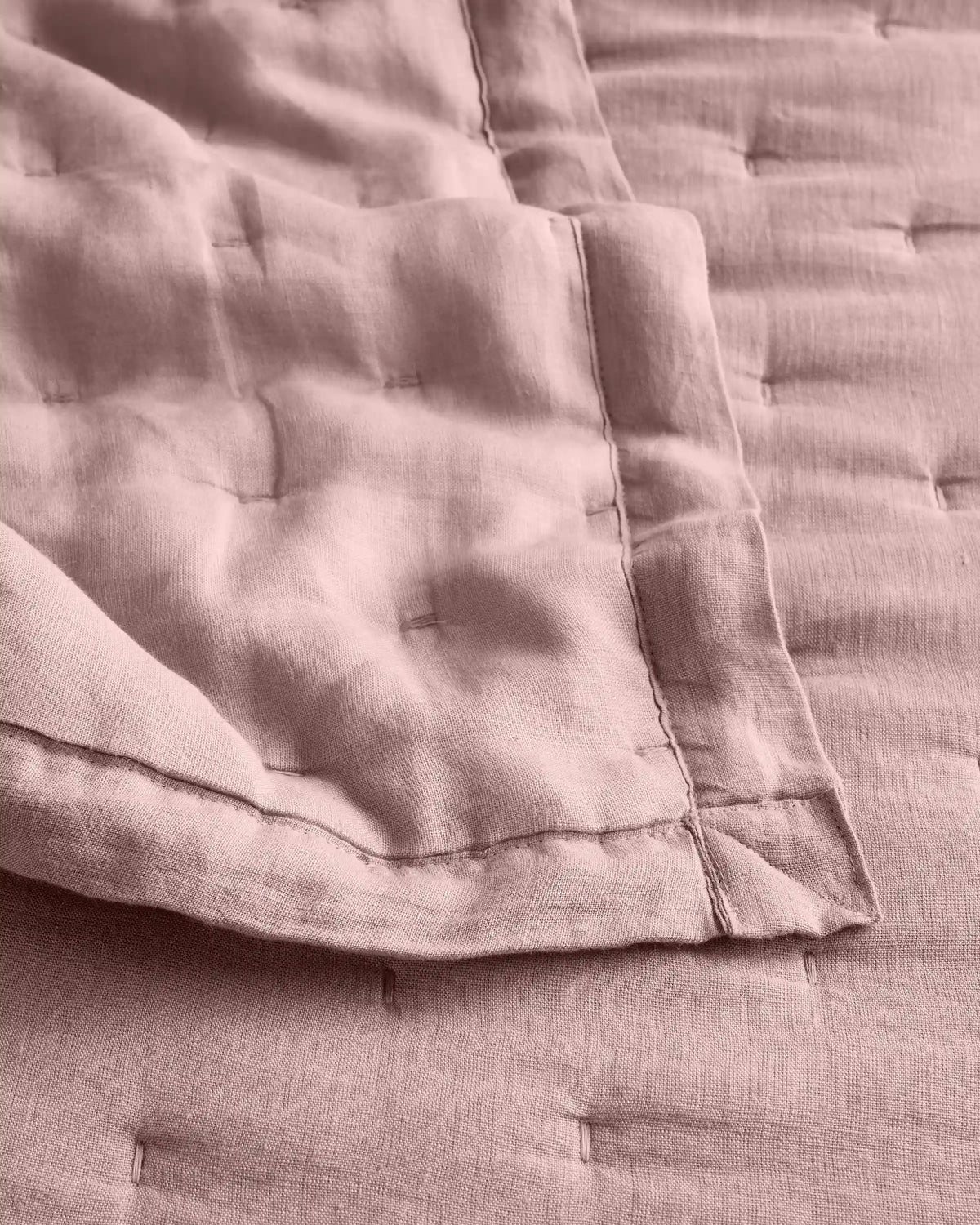 European Linen Dream Quilt Set
