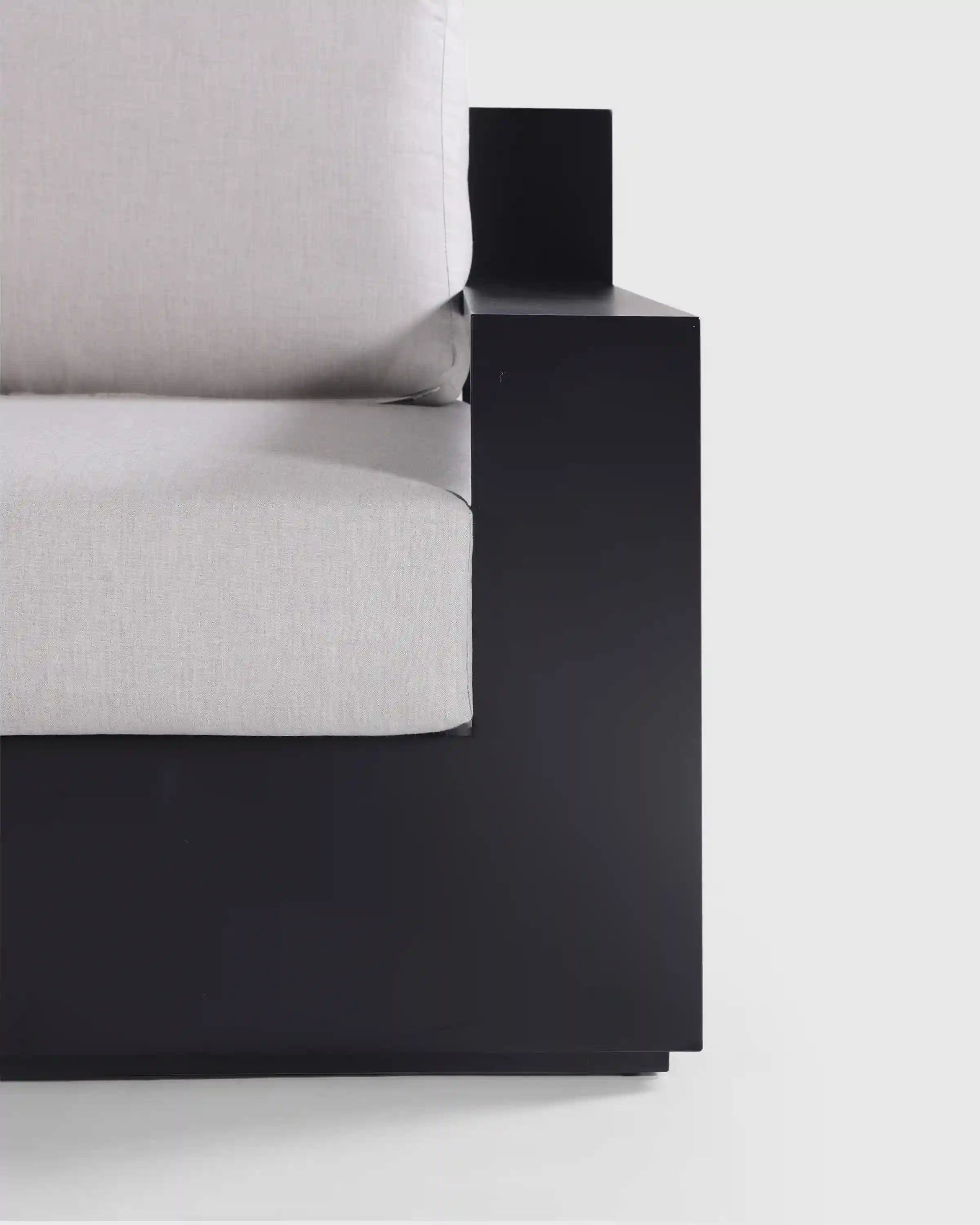 Powder-Coated Aluminum Outdoor Swivel Lounge Chair