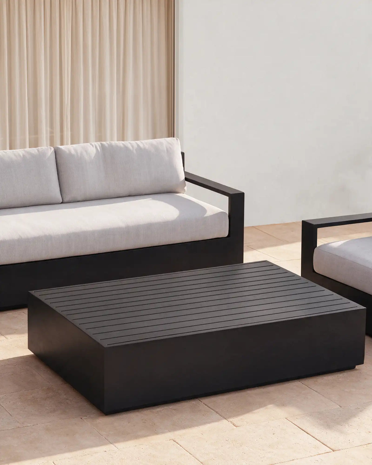Powder-Coated Aluminum Outdoor Coffee Table