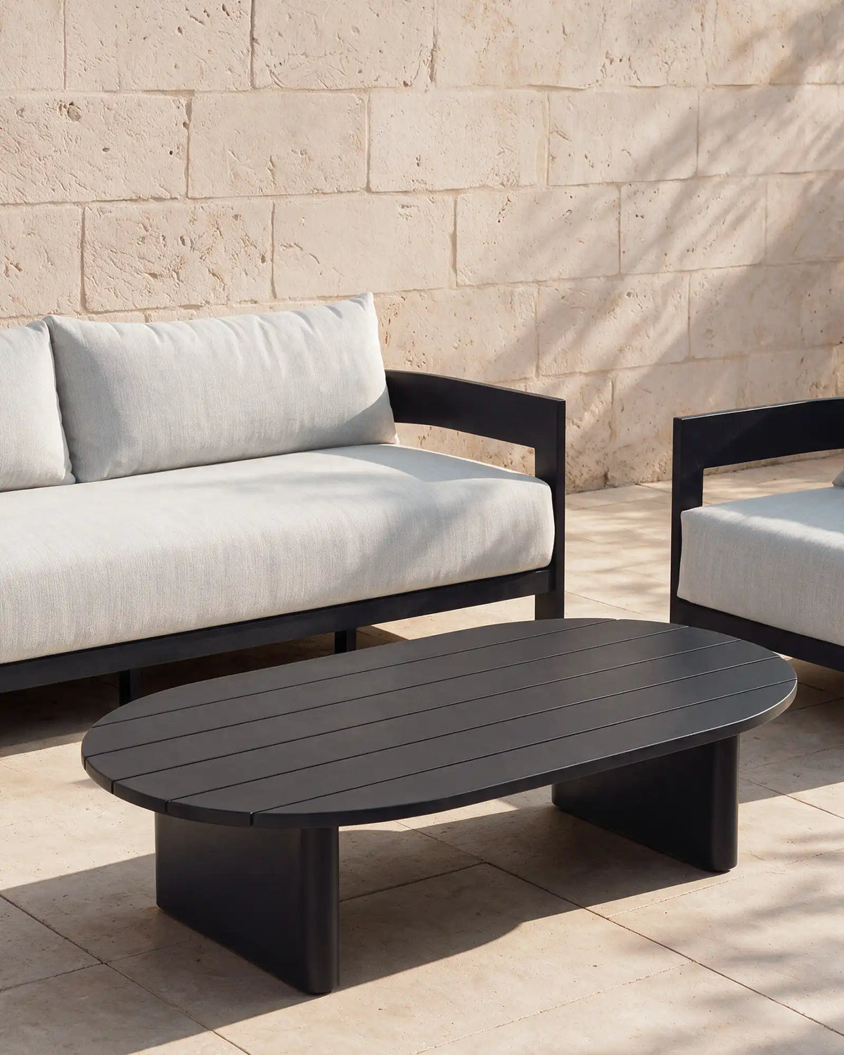 Curved Powder-Coated Aluminum Outdoor Coffee Table