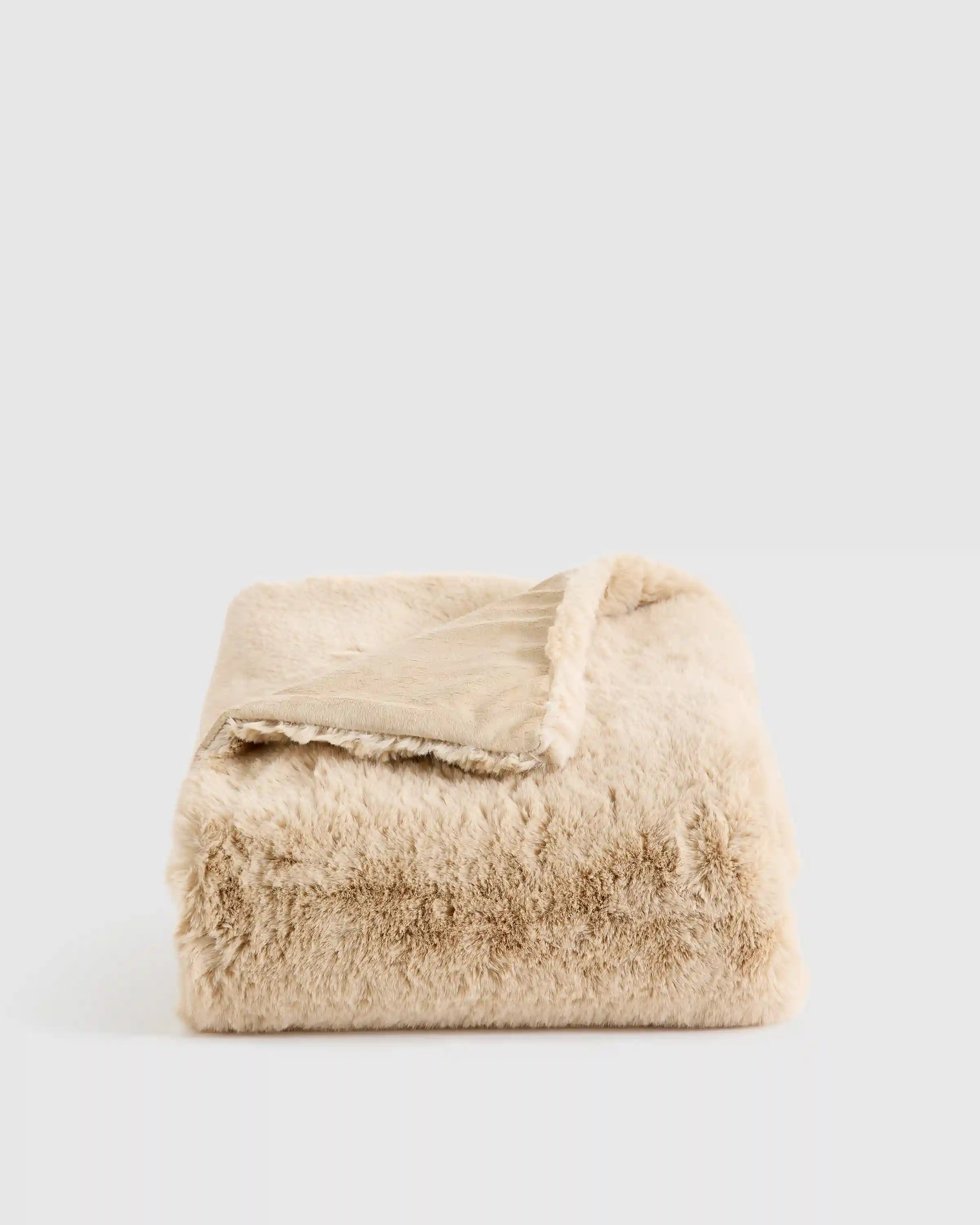 Luxury Faux Fur Throw
