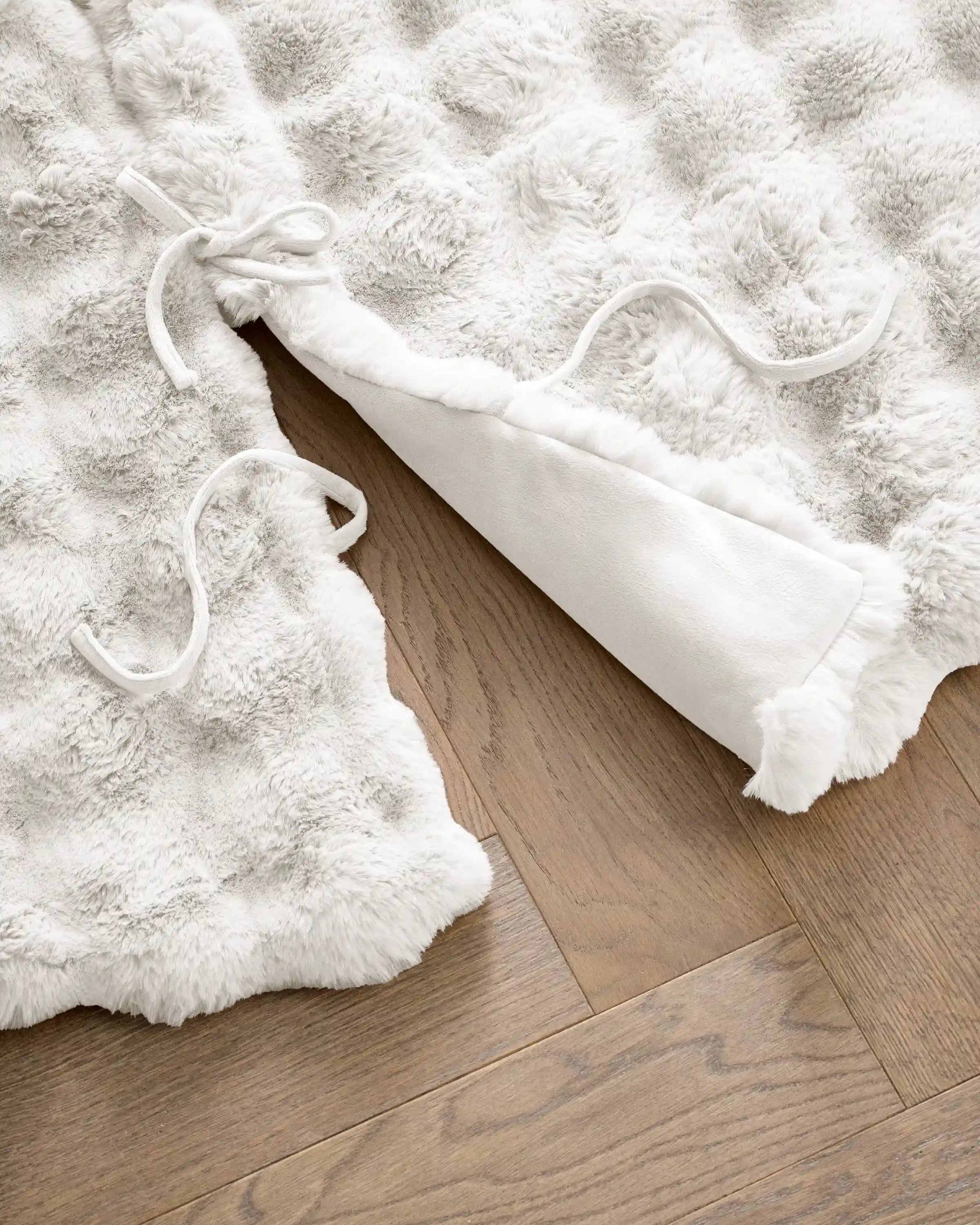Faux Fur Tree Skirt