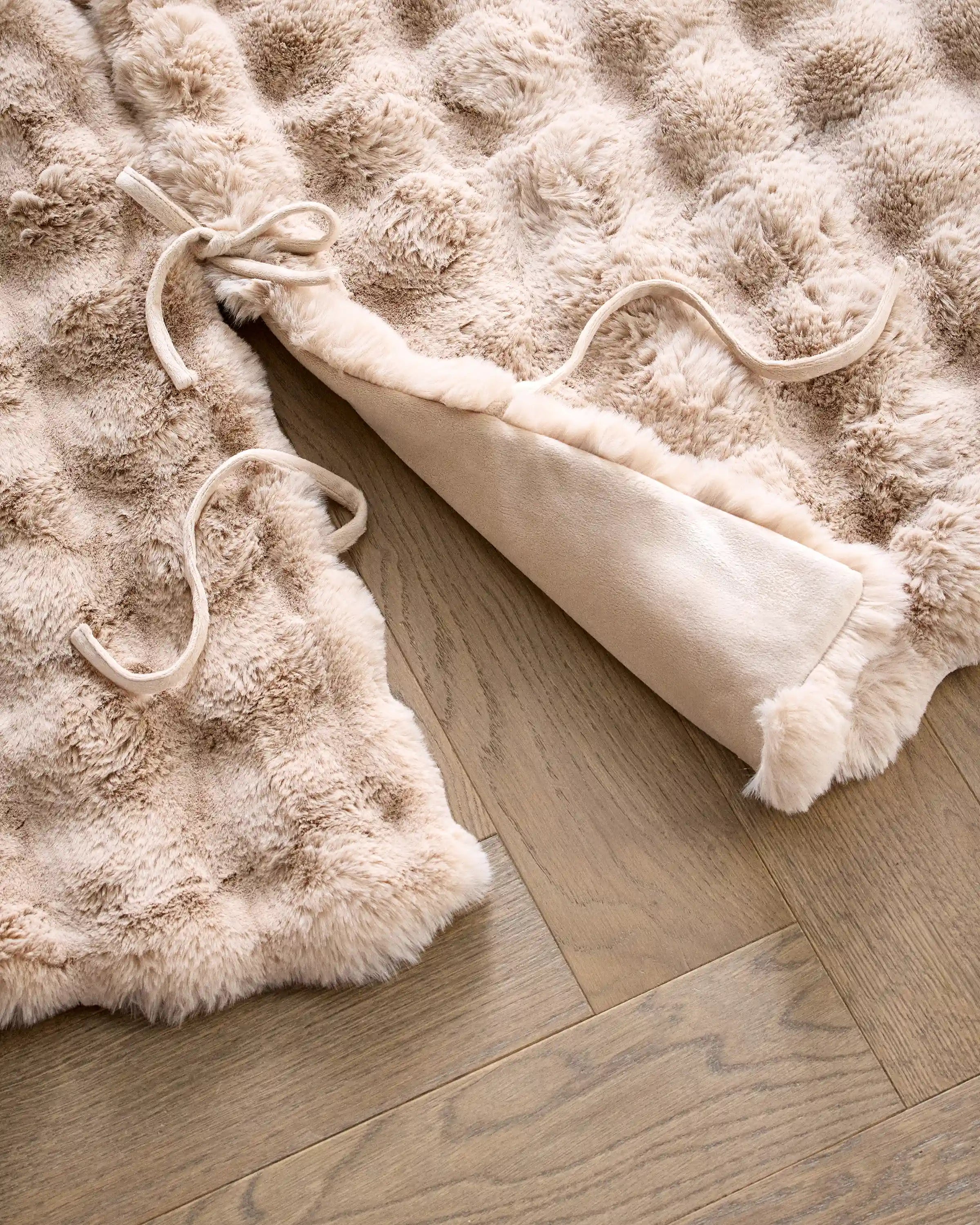 Faux Fur Tree Skirt