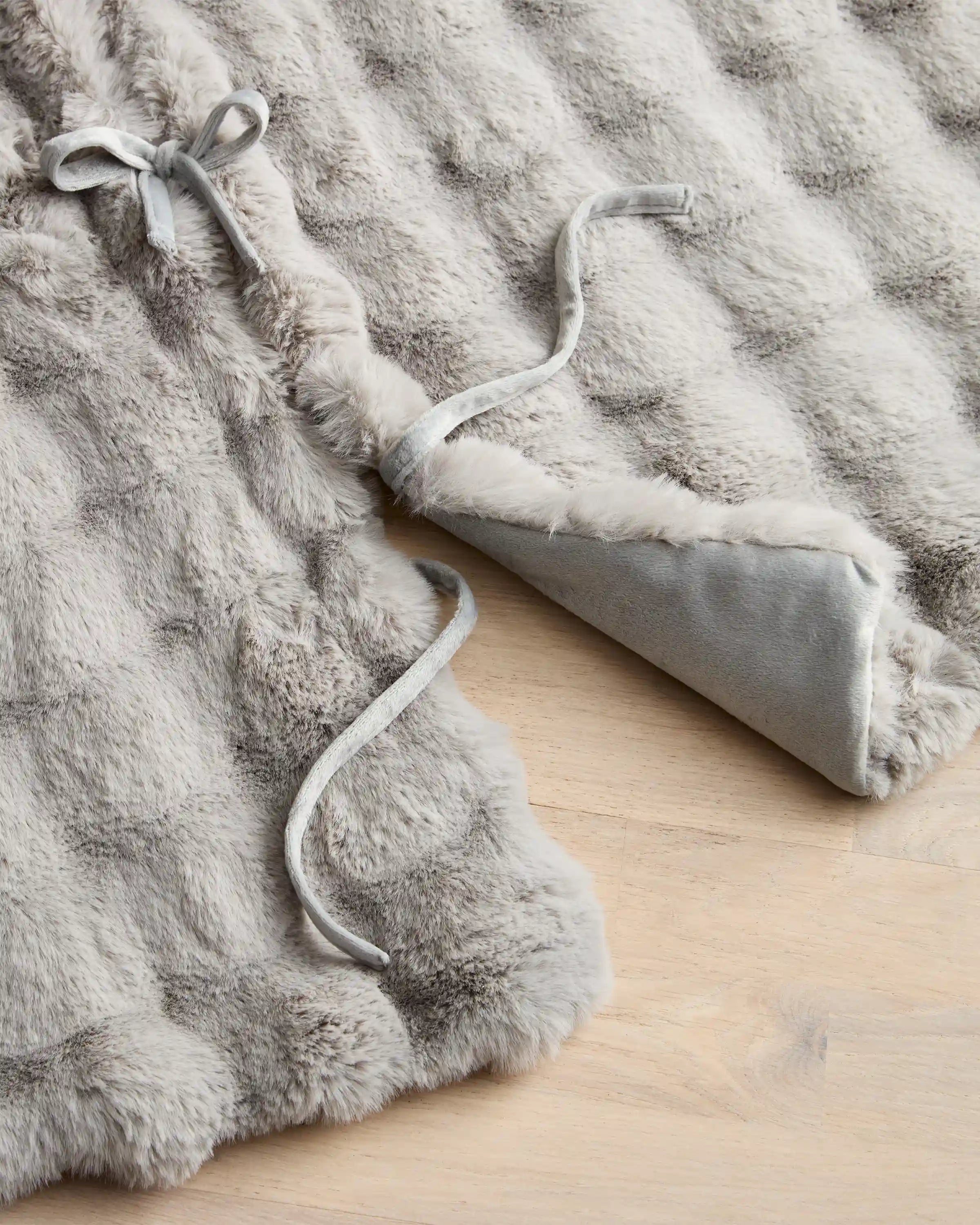 Faux Fur Tree Skirt