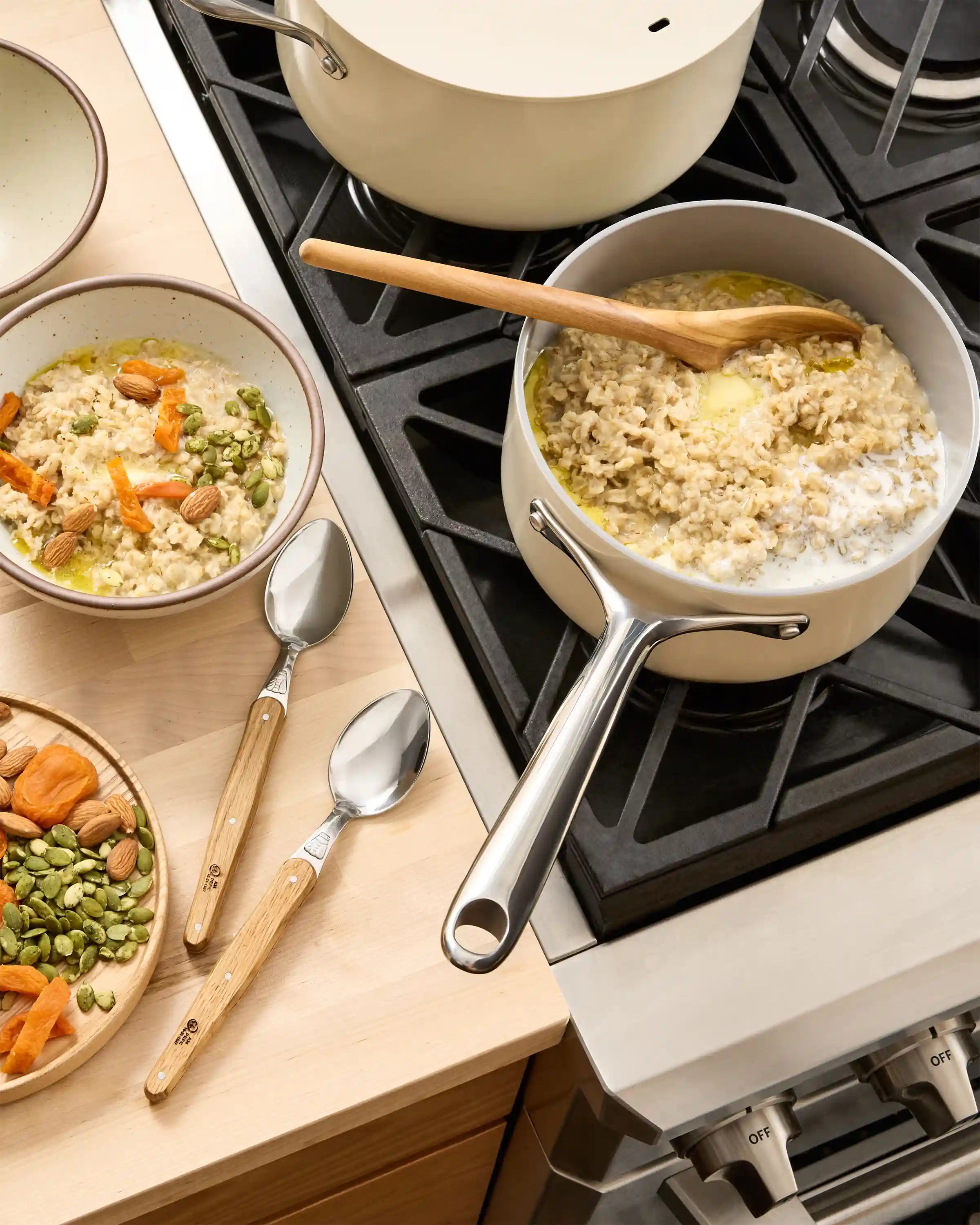 Ceramic Nonstick Saucepan: 3QT