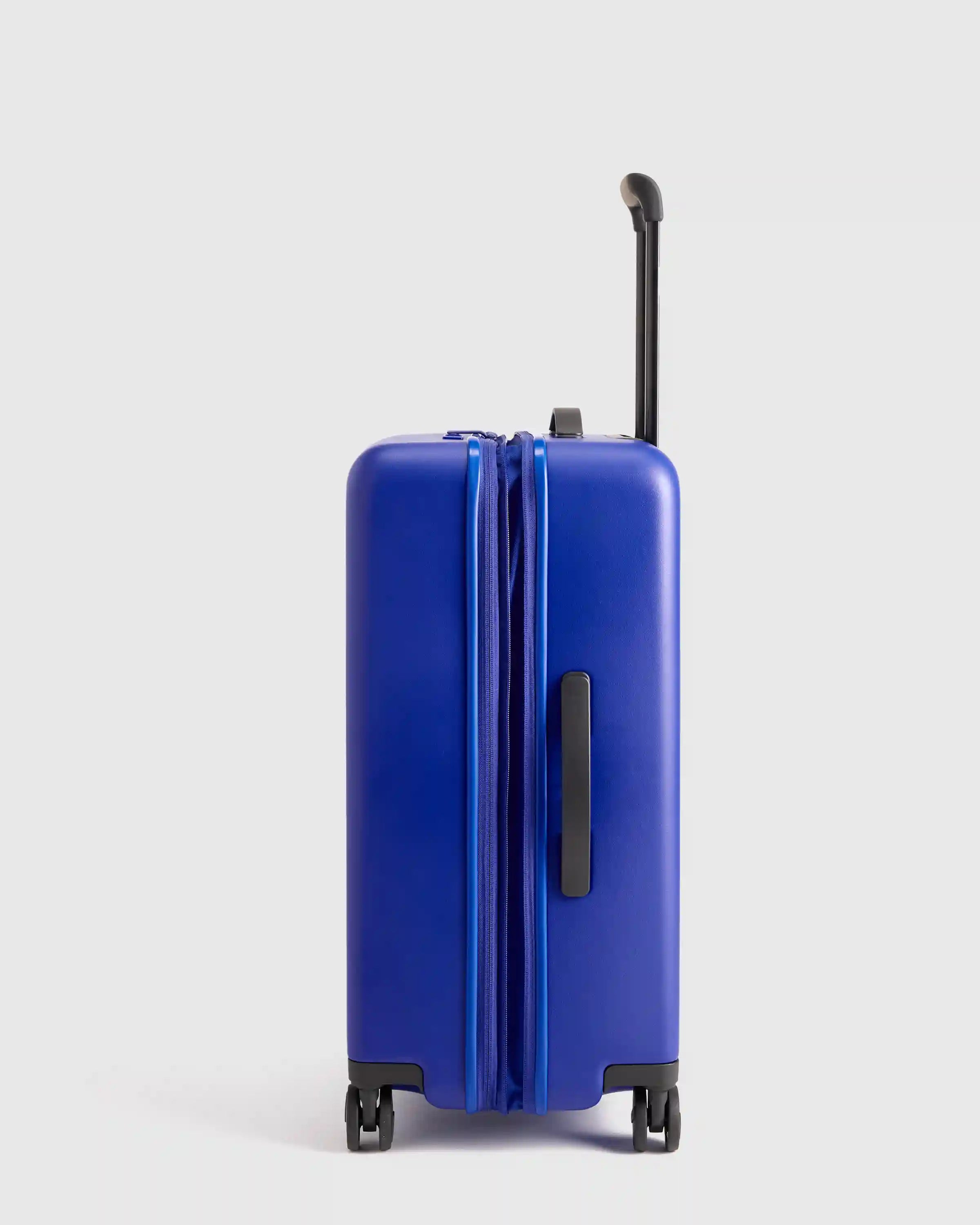 Expandable Medium Check-In Suitcase
