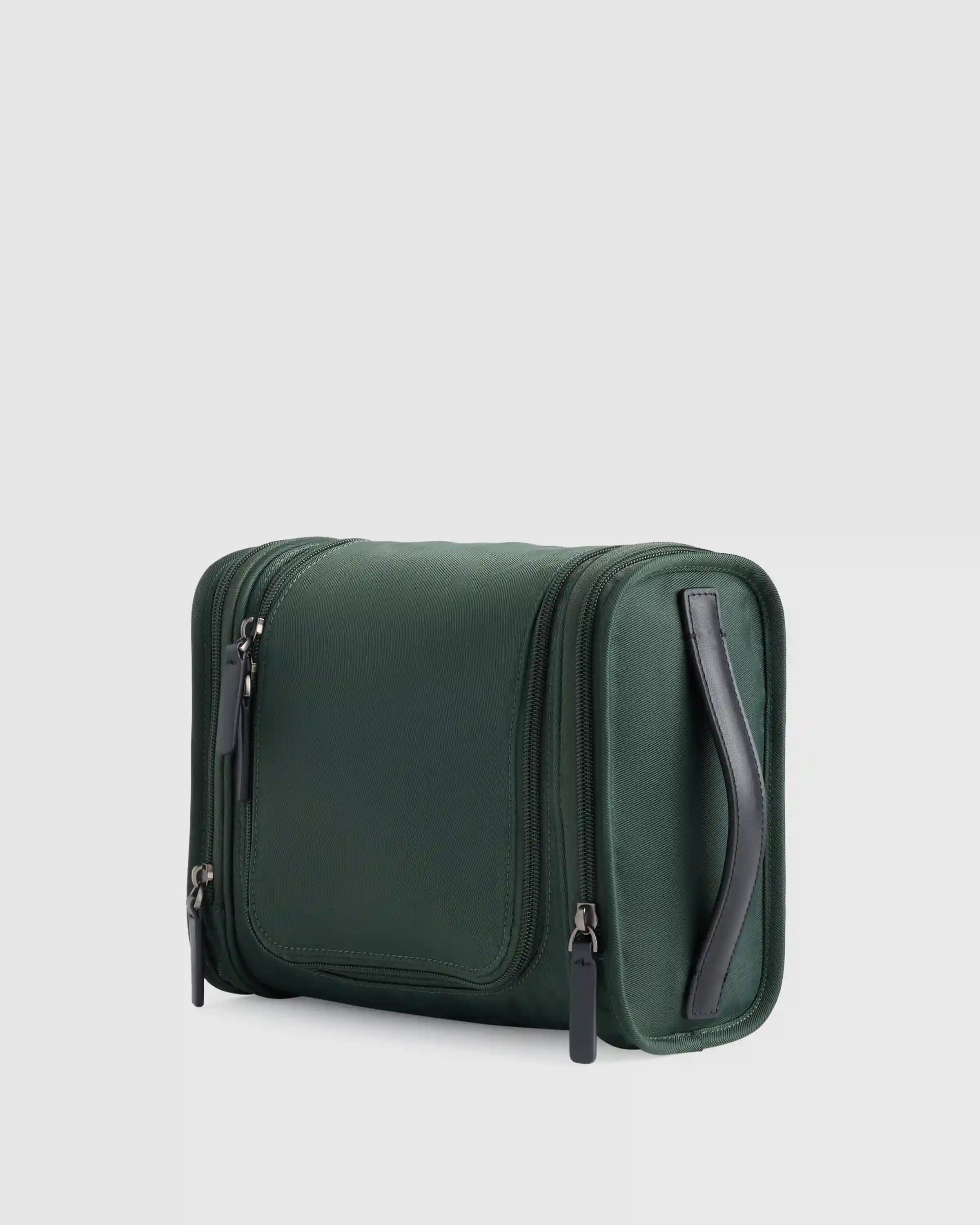 Voyage Nylon Hanging Toiletry Case