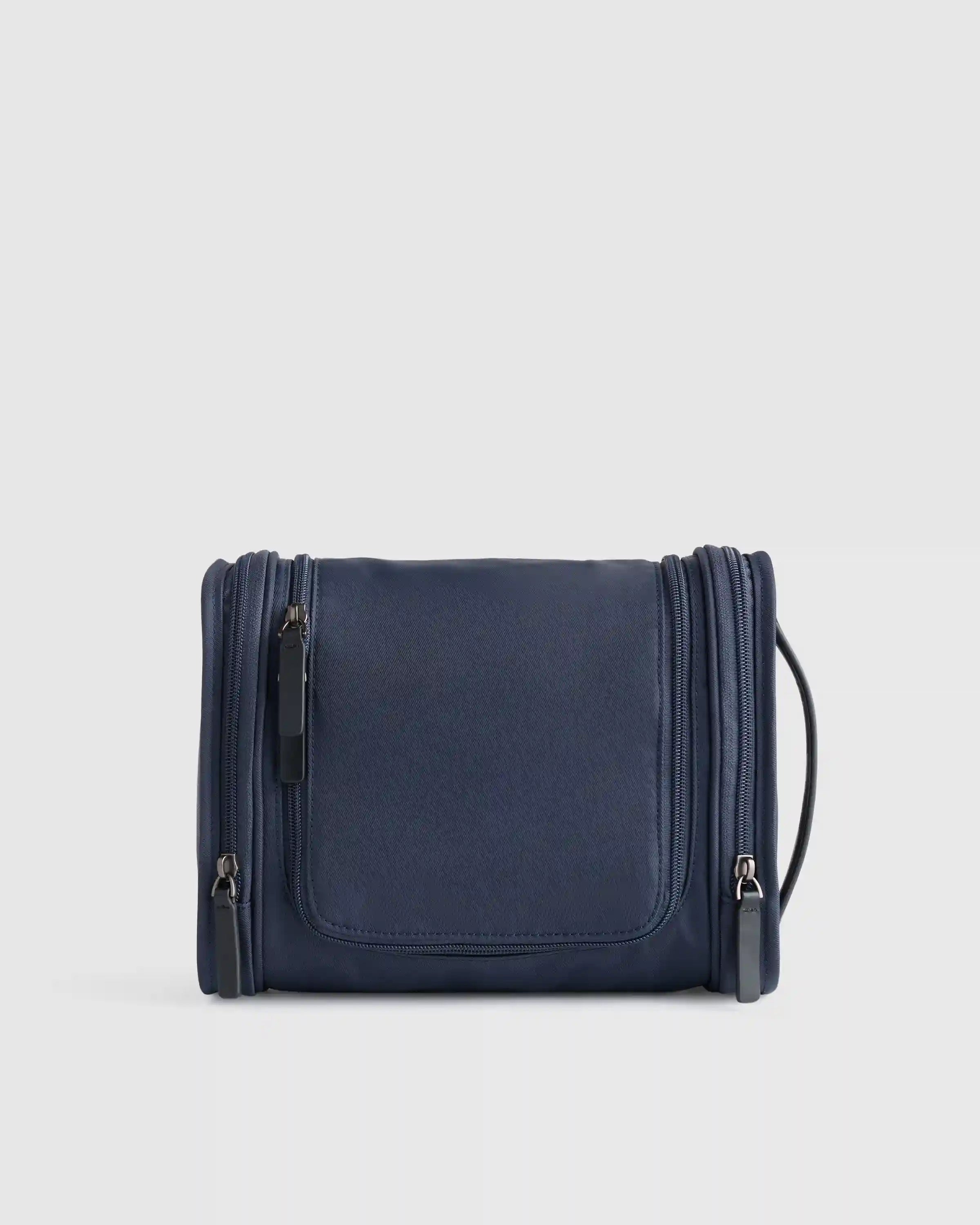 Voyage Nylon Hanging Toiletry Case