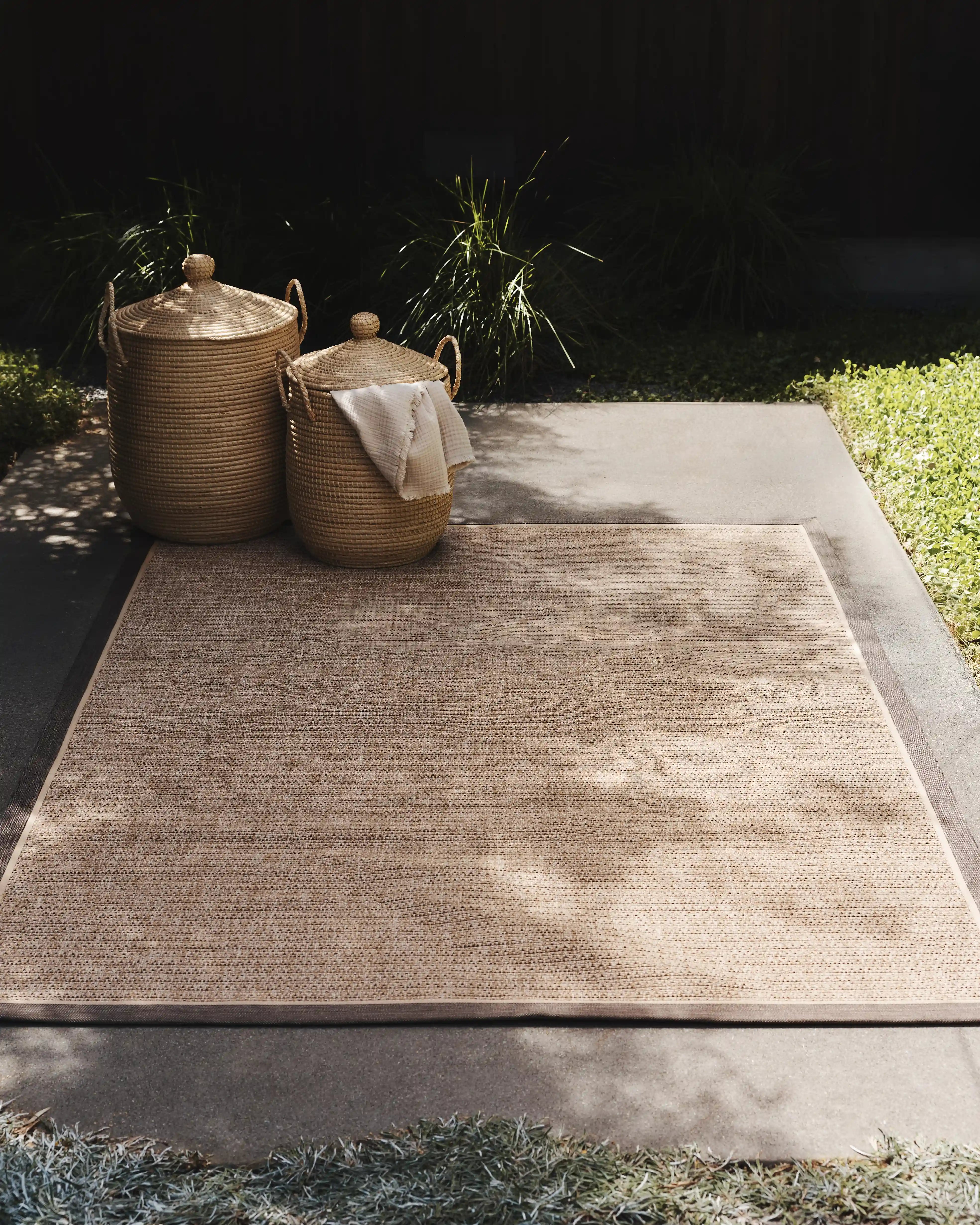 Kitt Indoor/Outdoor Rug