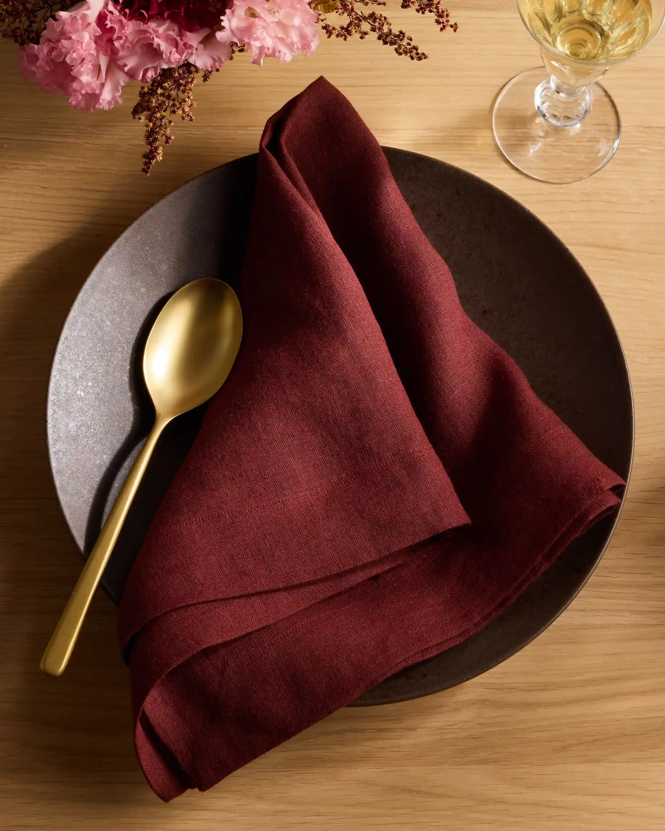 European Linen Wide-Hem Napkins, Set of 4