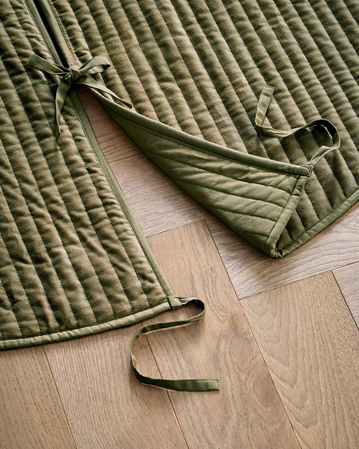 Cotton Velvet Tree Skirt