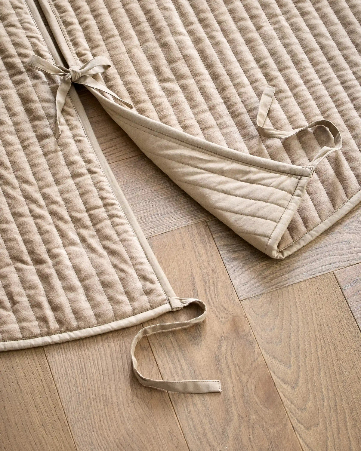 Cotton Velvet Tree Skirt