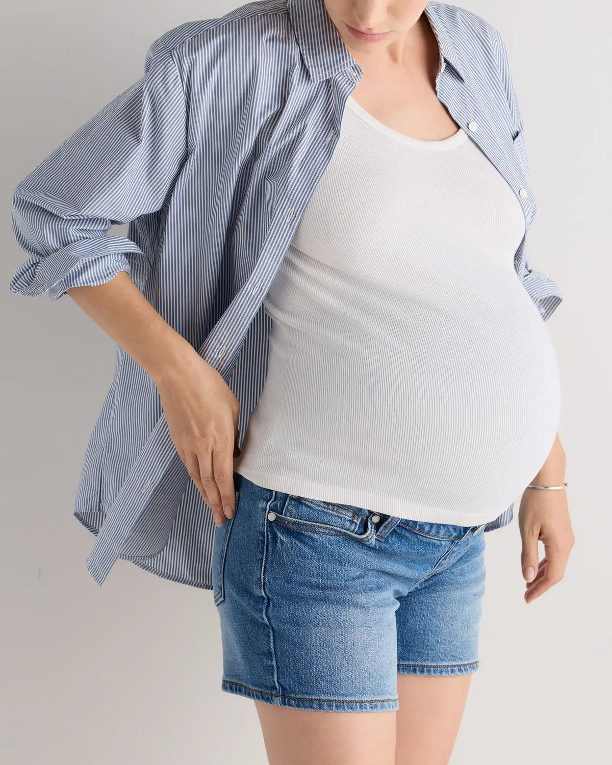 Lila Stretch Maternity Vintage Shorts