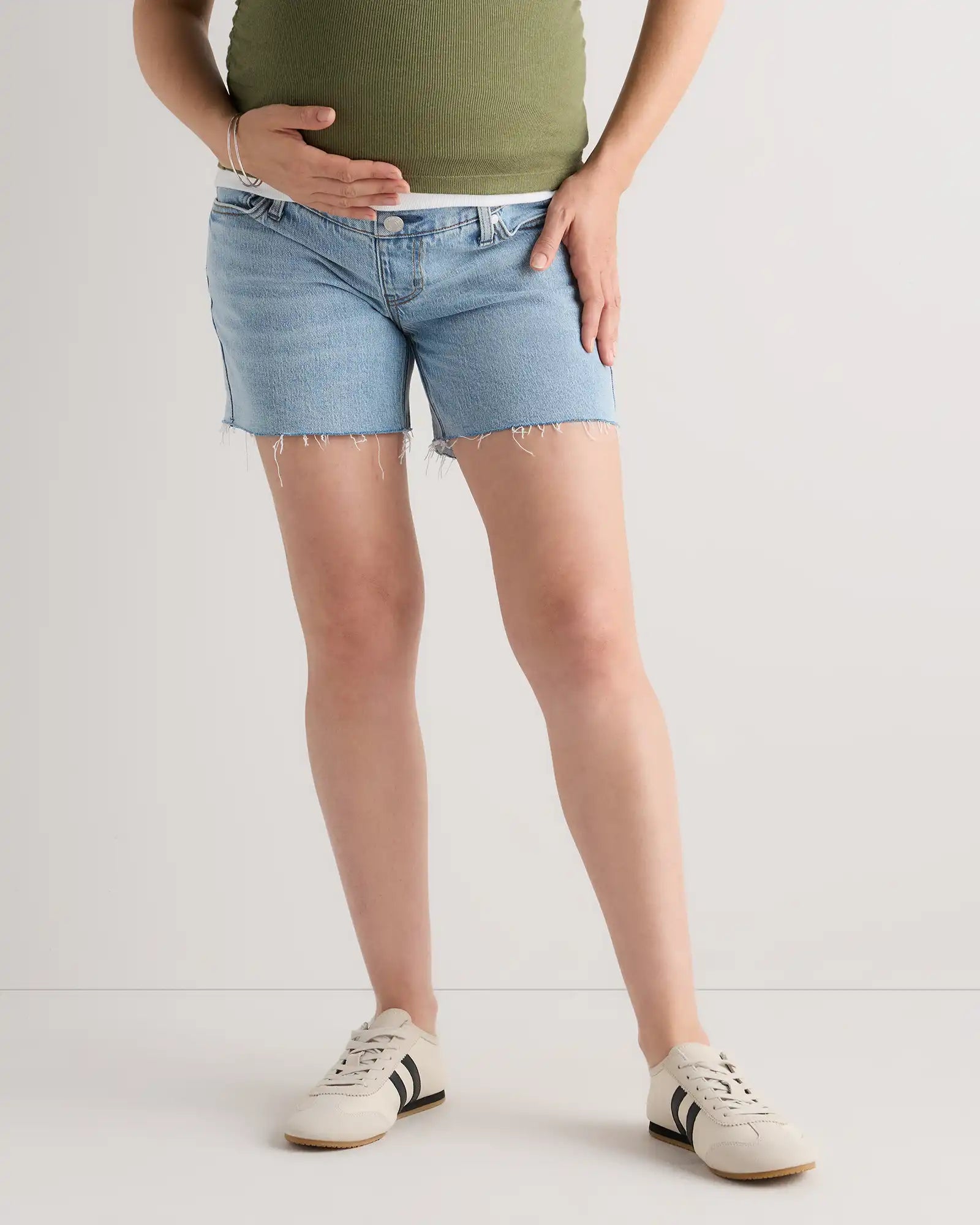 Lila Stretch Maternity Vintage Shorts