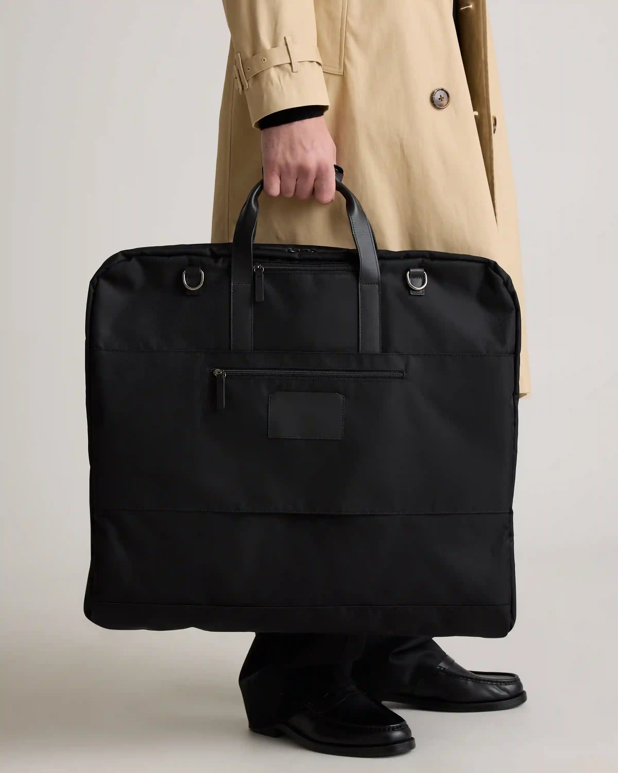 Voyage Nylon Garment Bag