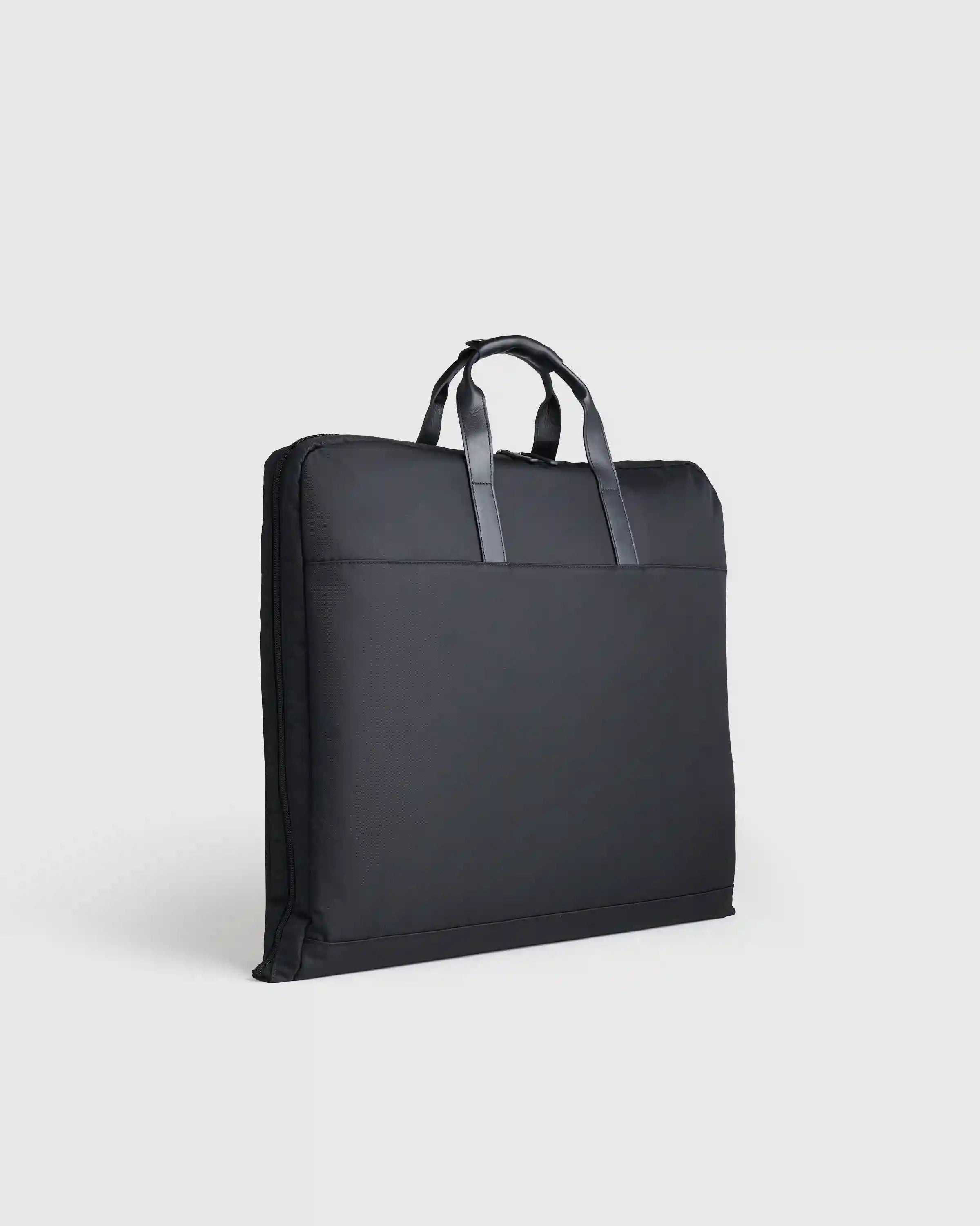 Voyage Nylon Garment Bag