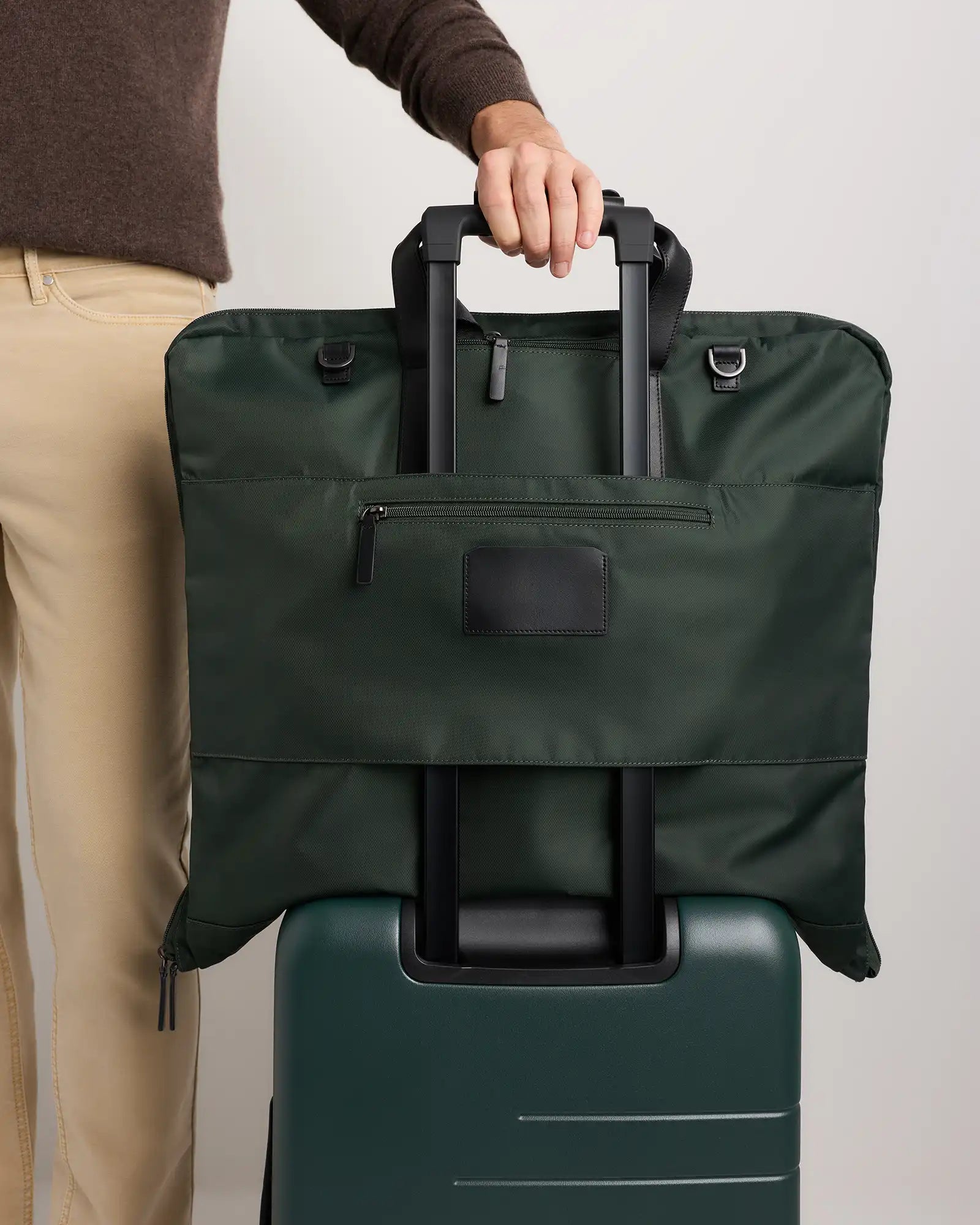 Voyage Nylon Garment Bag