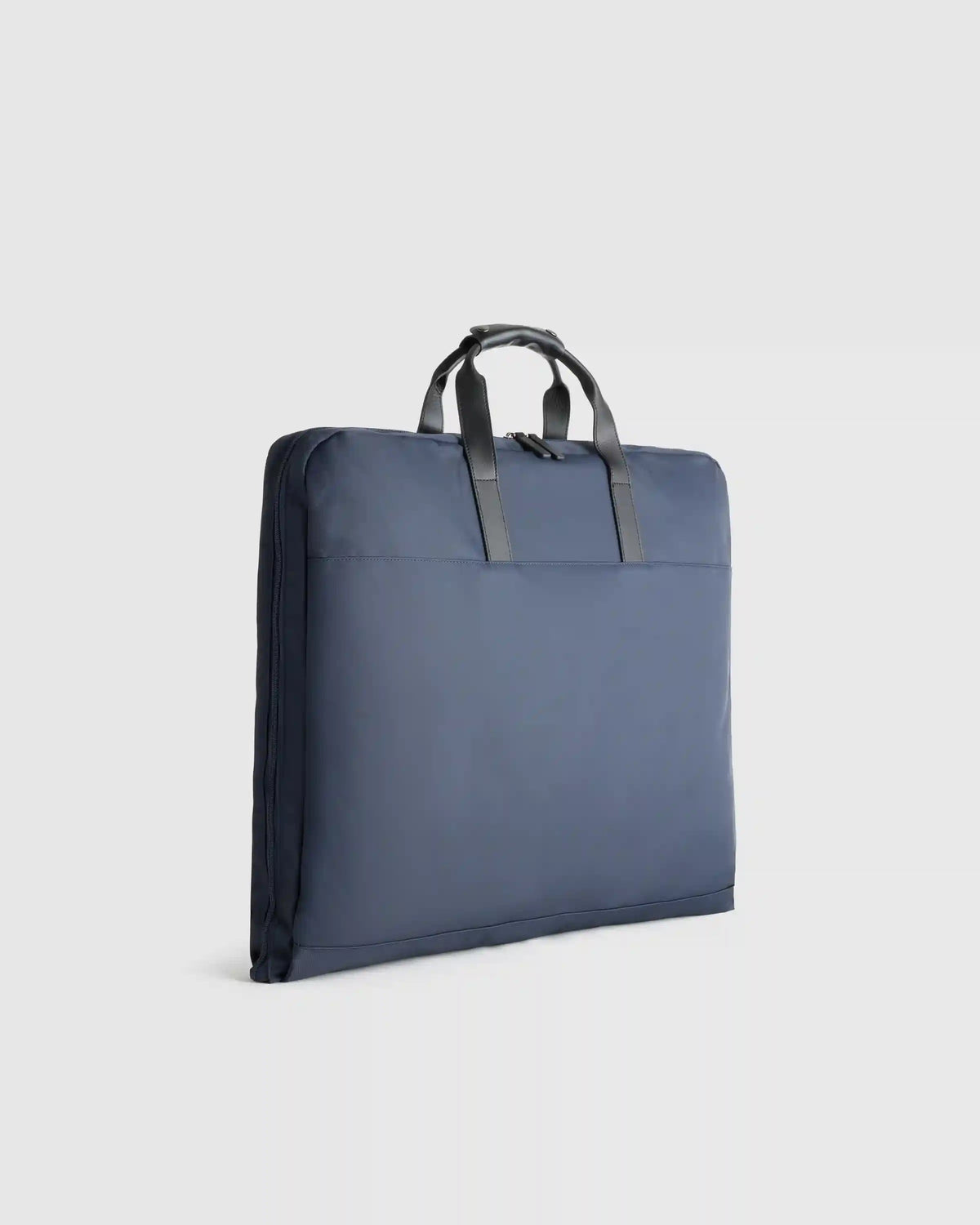 Voyage Nylon Garment Bag