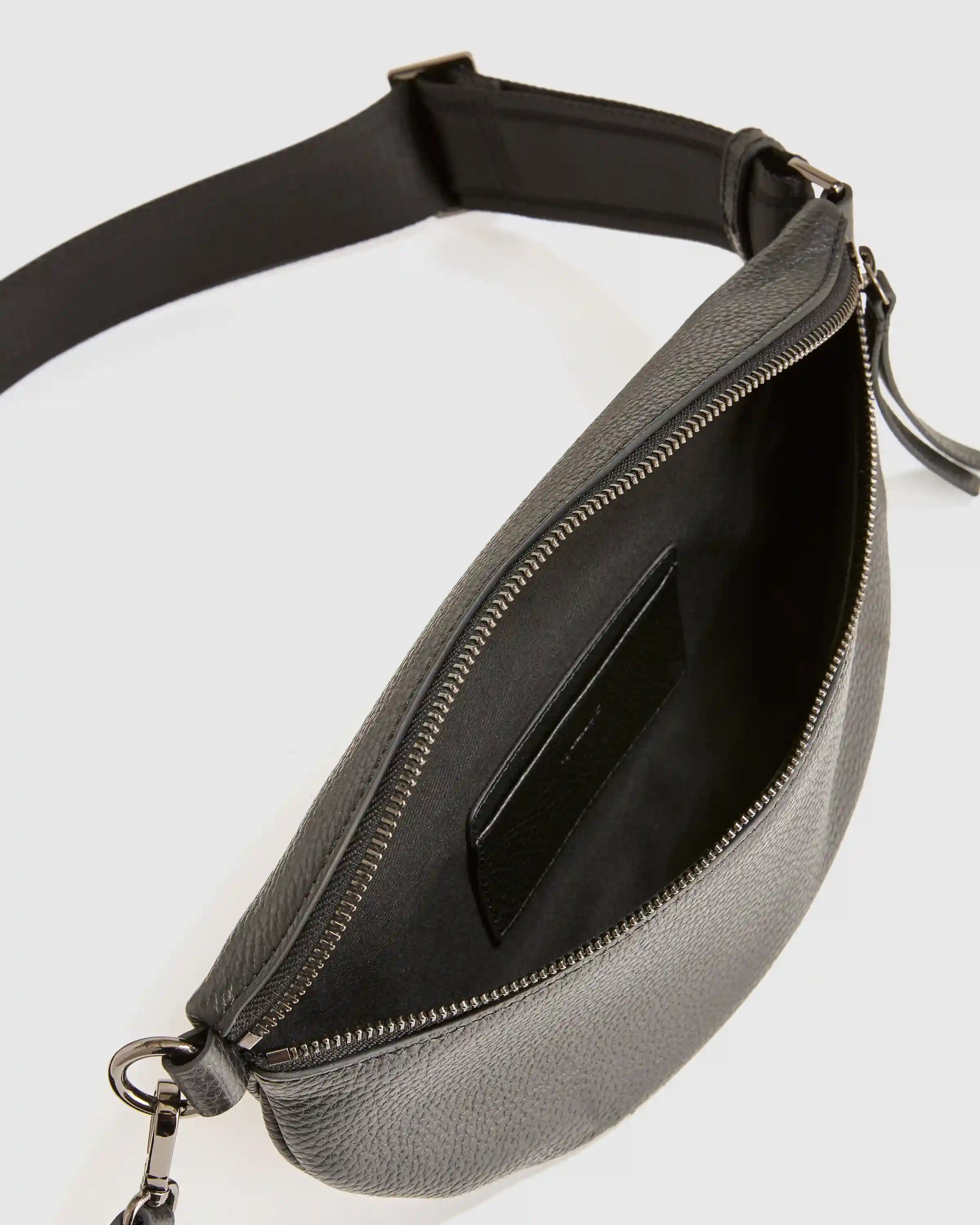 Quinn Sling Bag