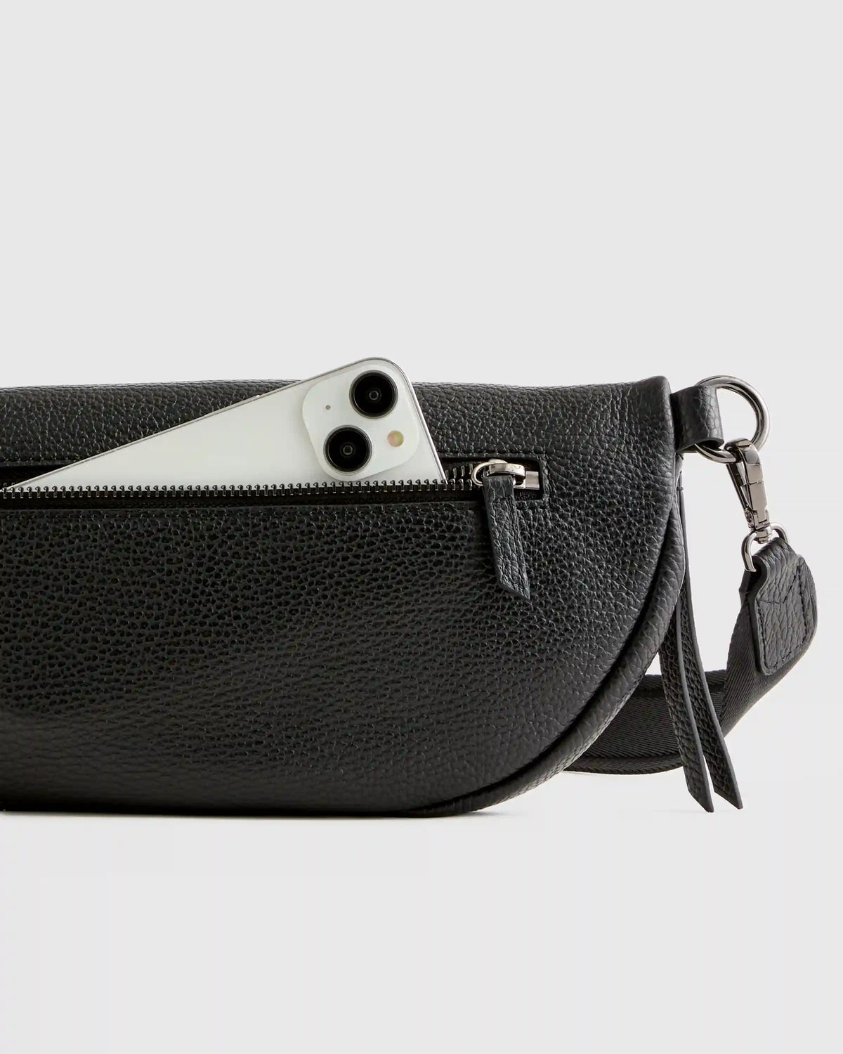 Quinn Sling Bag
