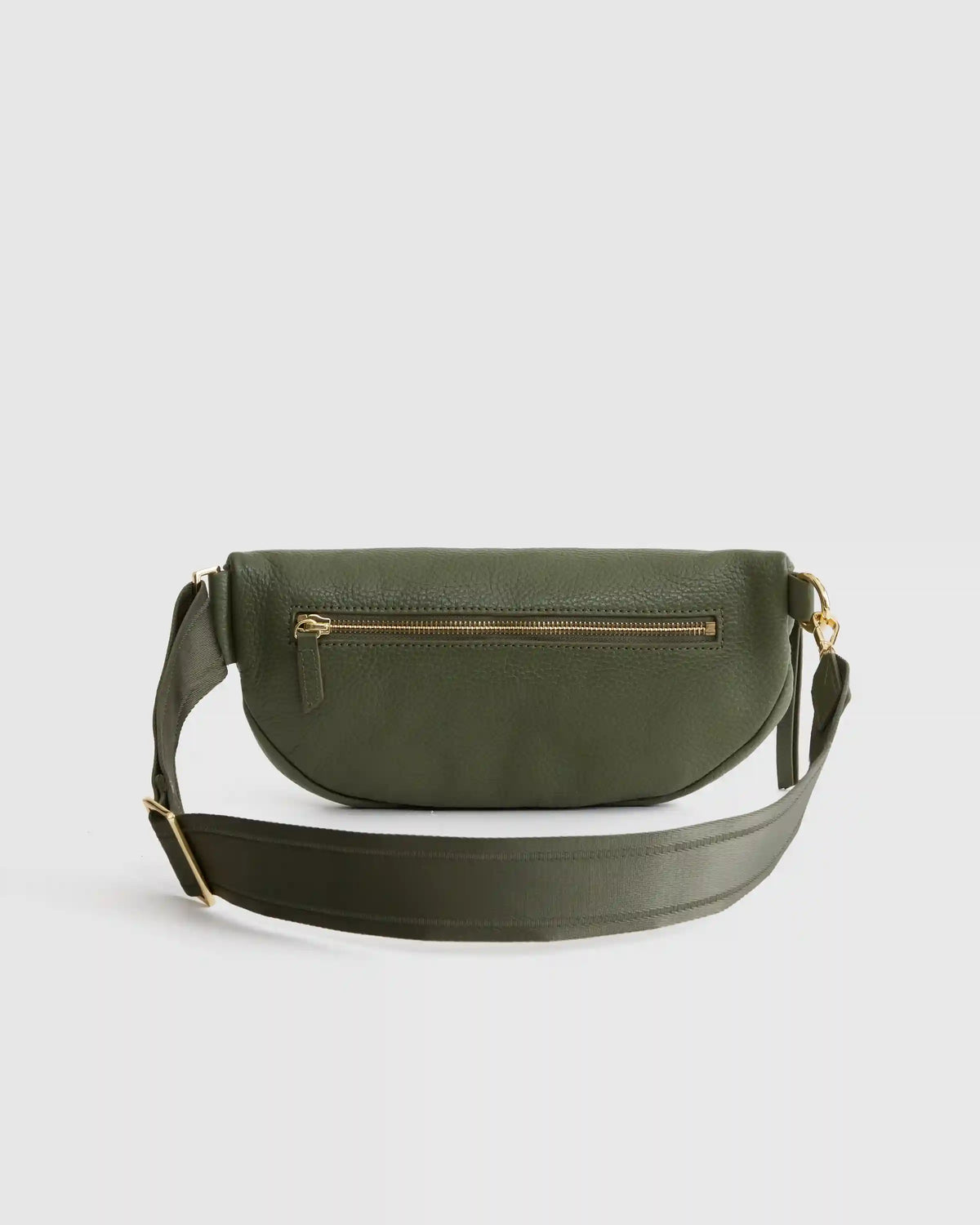 Quinn Sling Bag