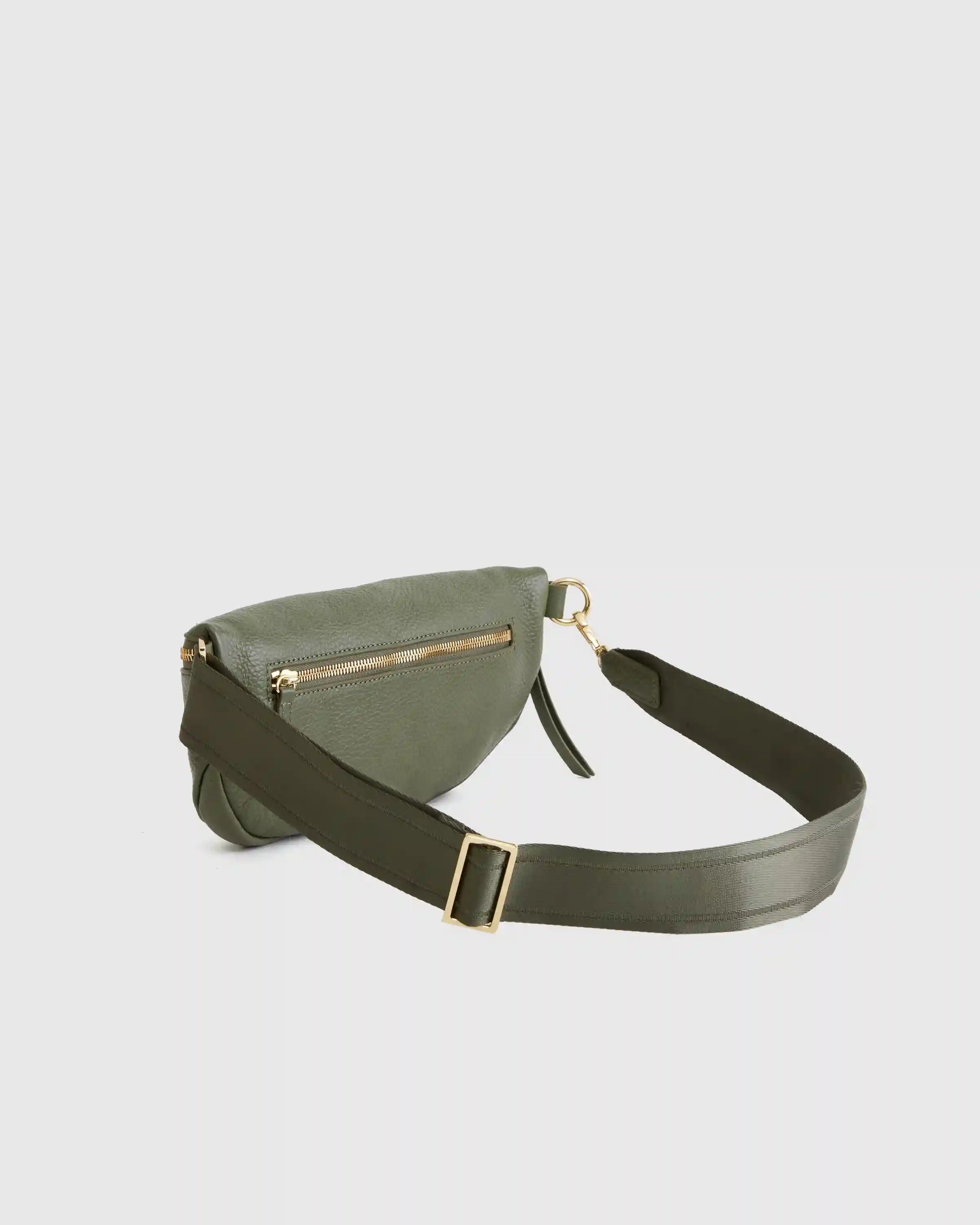 Quinn Sling Bag