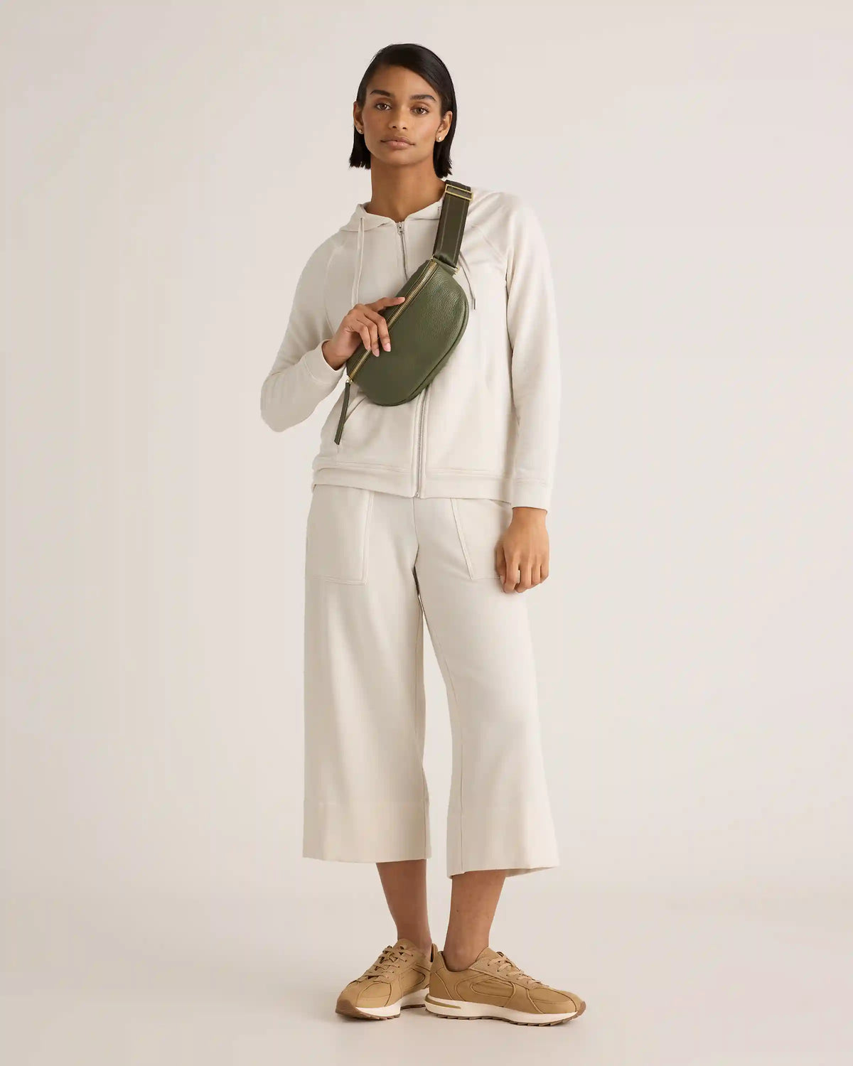 Quinn Sling Bag