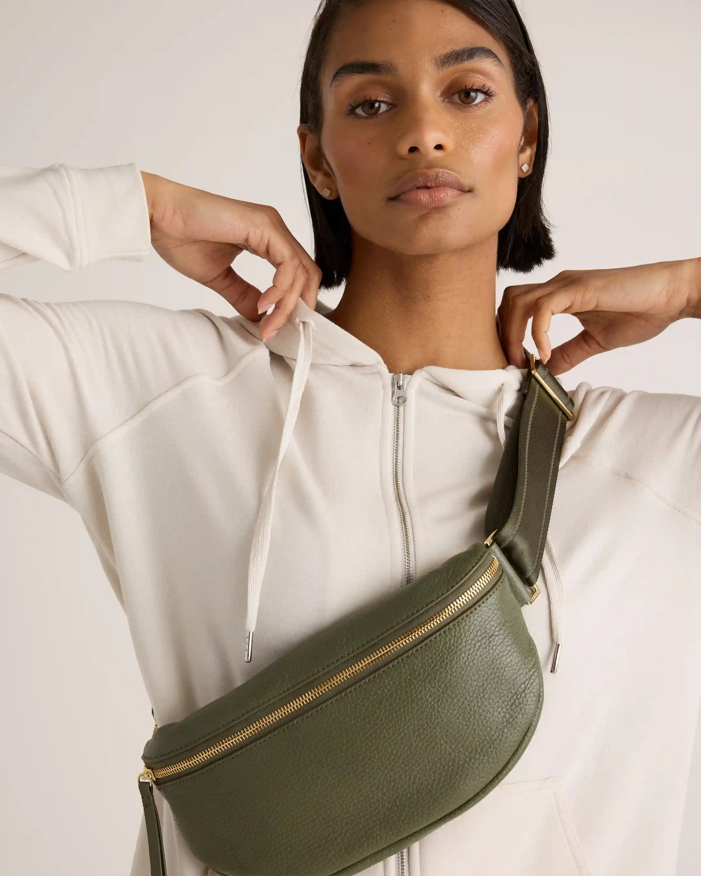 Quinn Sling Bag