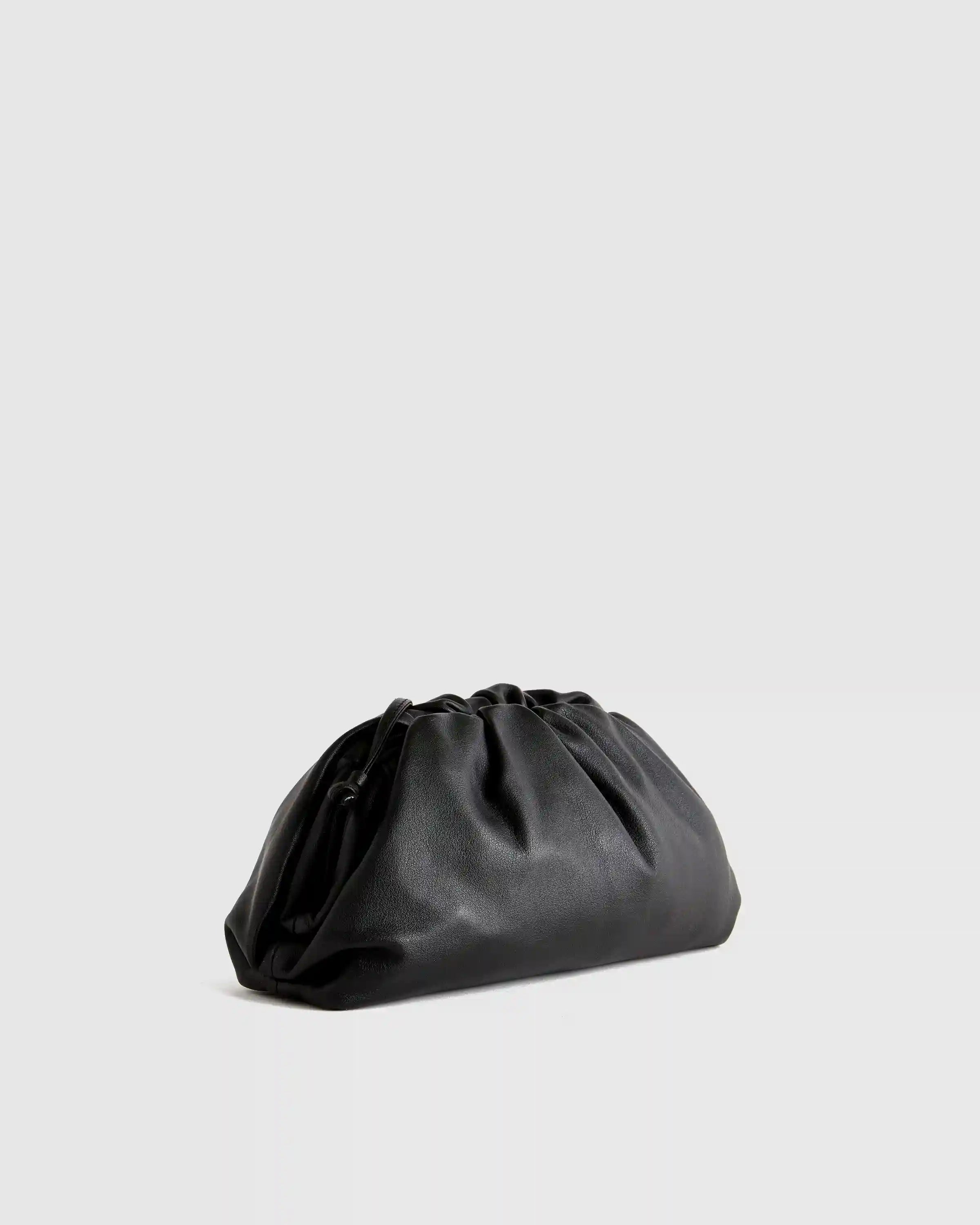 Naomi Clutch