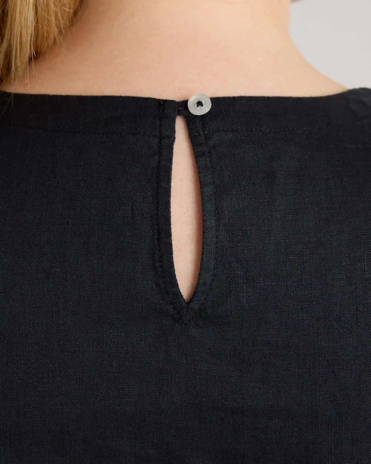 100% European Linen Tank