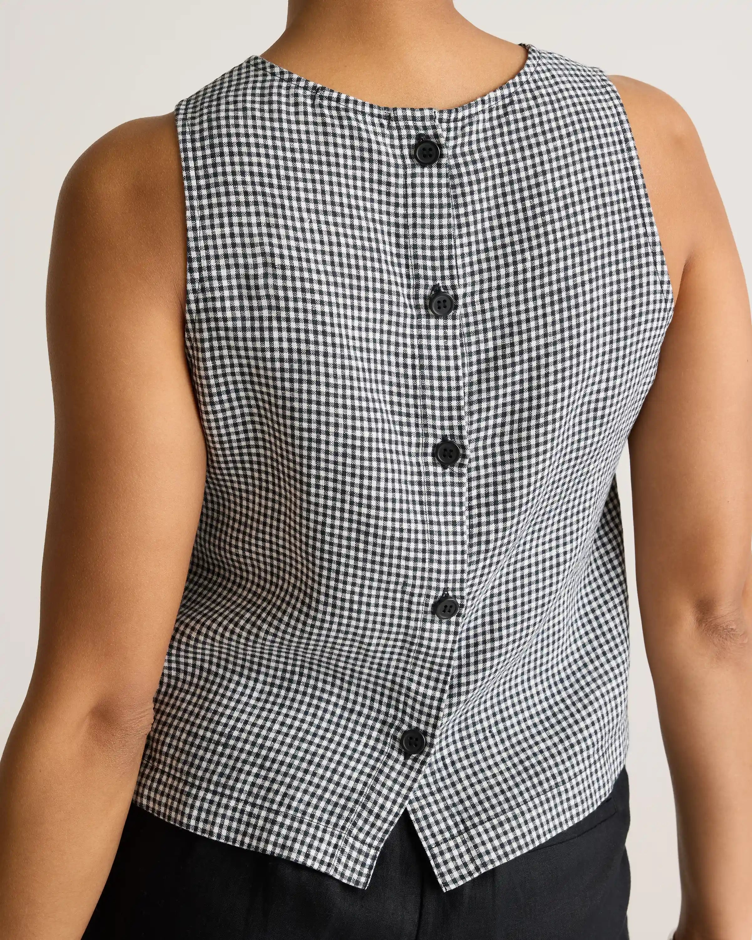 100% European Linen Cropped Tank