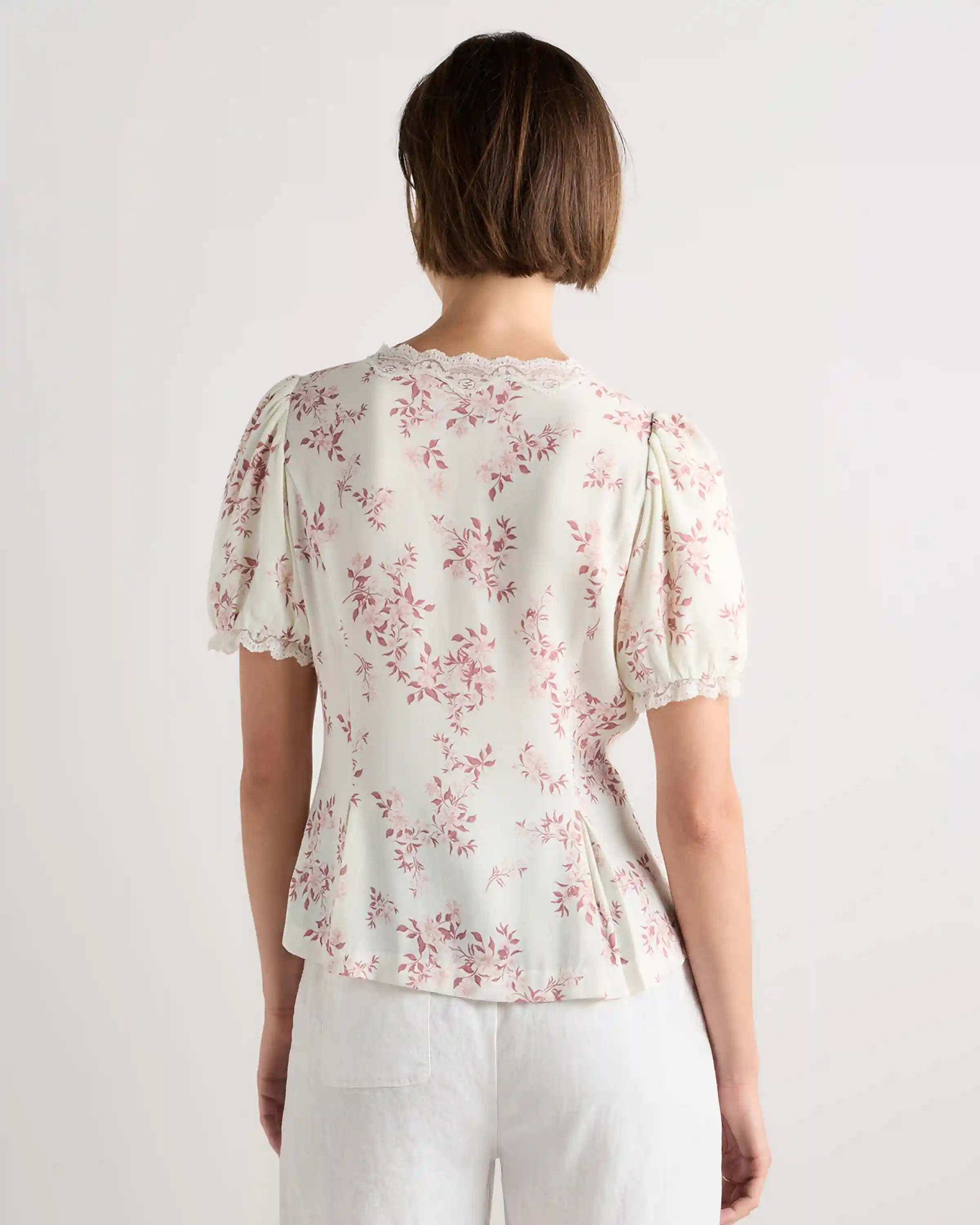 Lightweight Crepe Lace Puff Sleeve Blouse