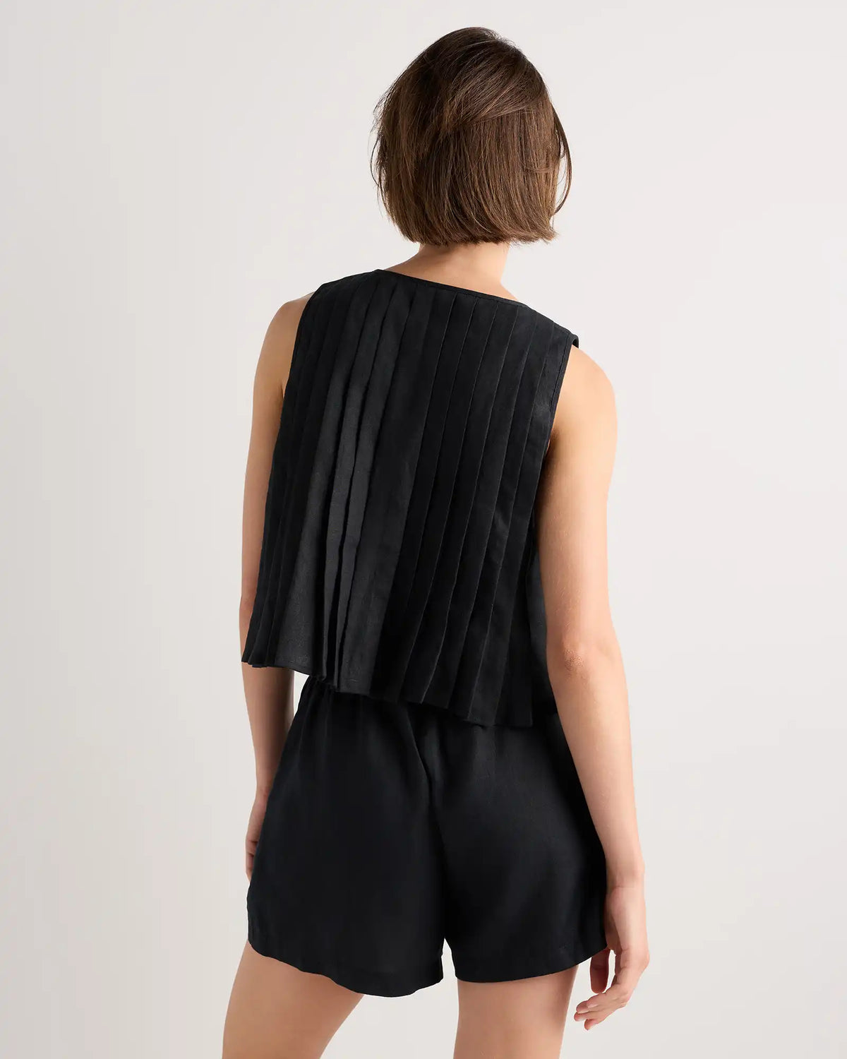 100% European Linen Pleated Tank