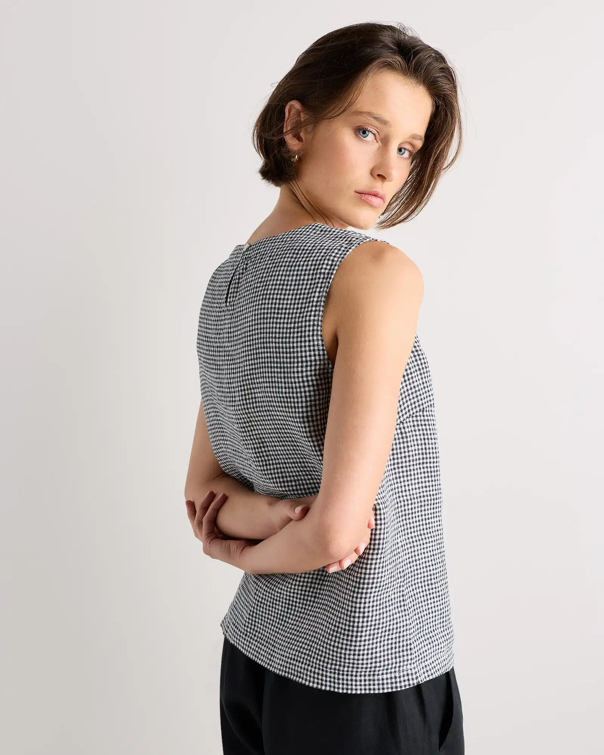 100% European Linen Tank