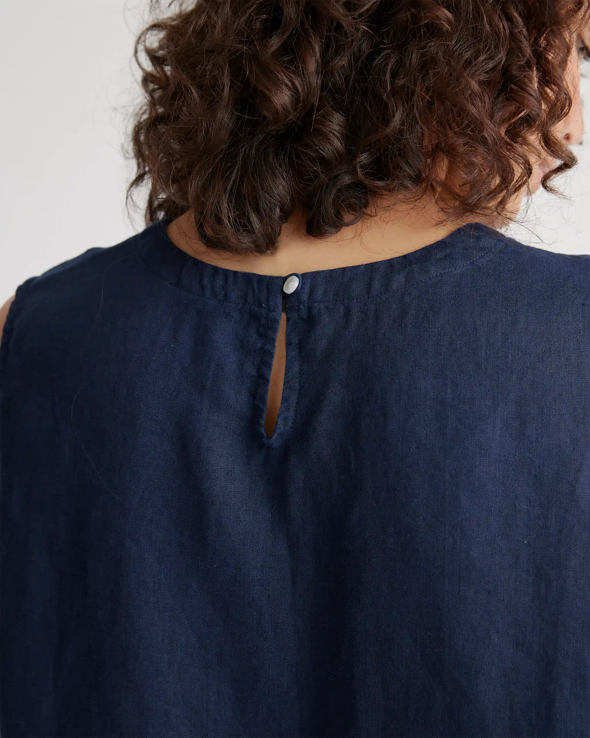 100% European Linen Tank