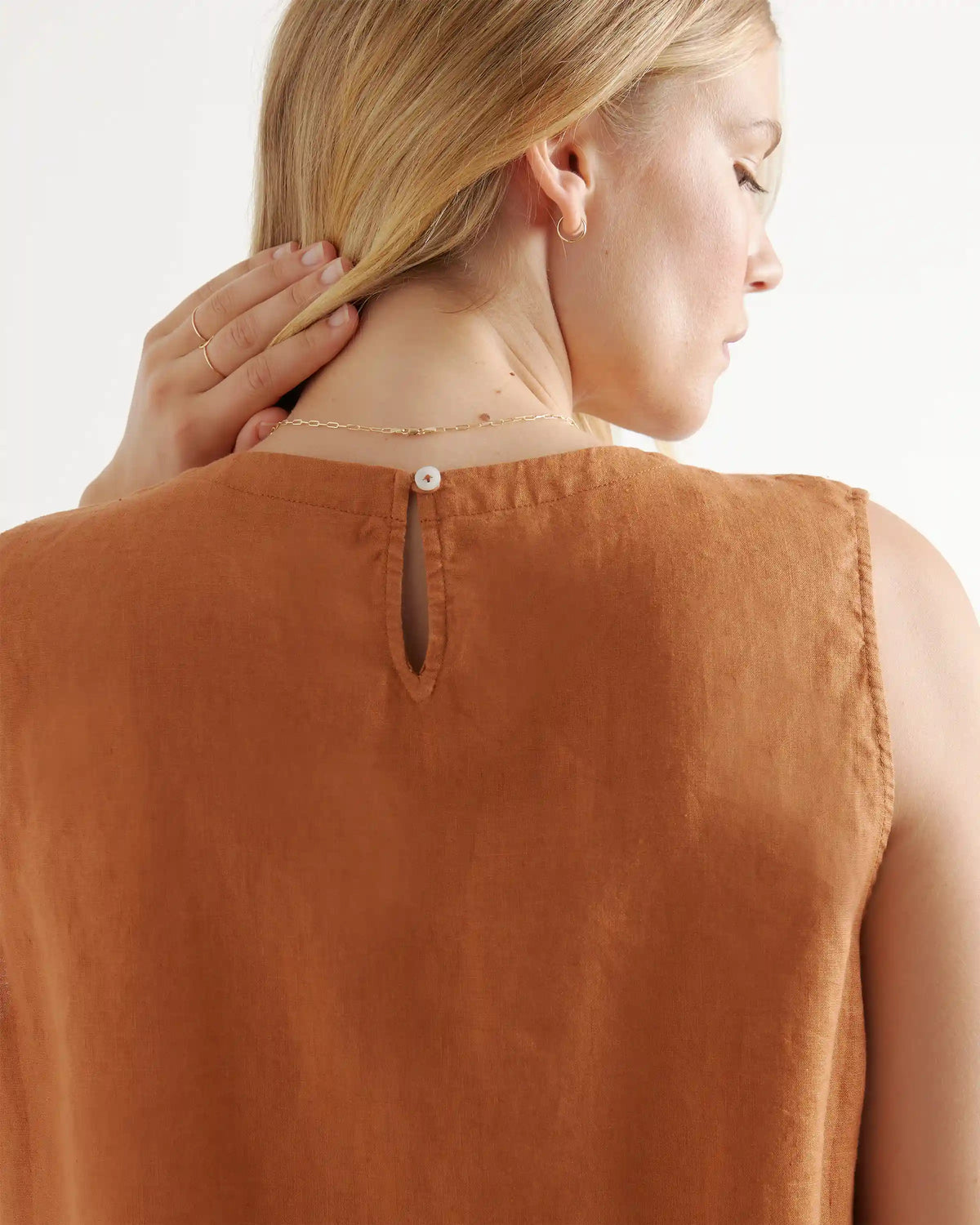 100% European Linen Tank