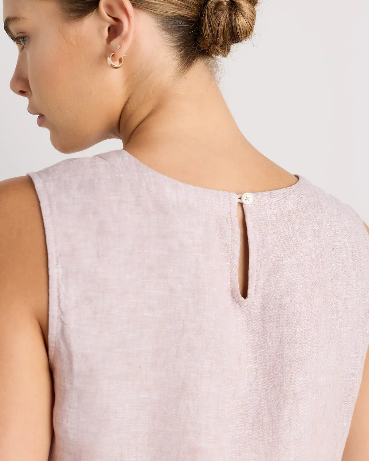 100% European Linen Tank