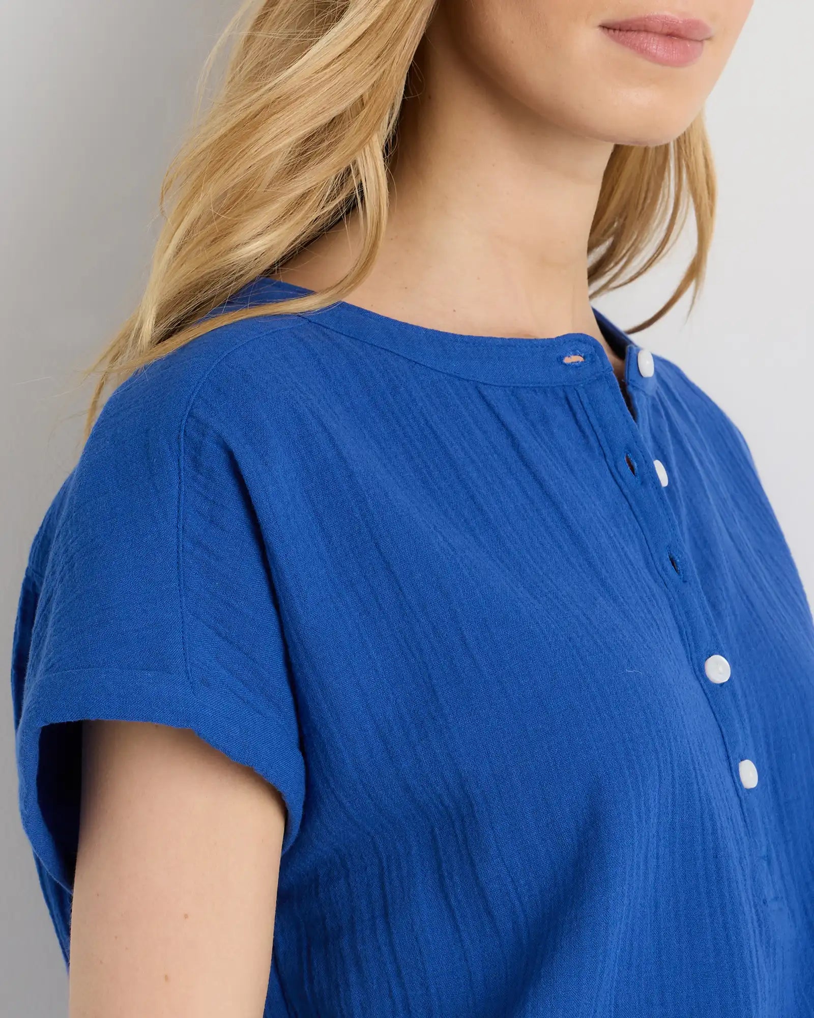 100% Organic Cotton Gauze Roll Sleeve Shirt