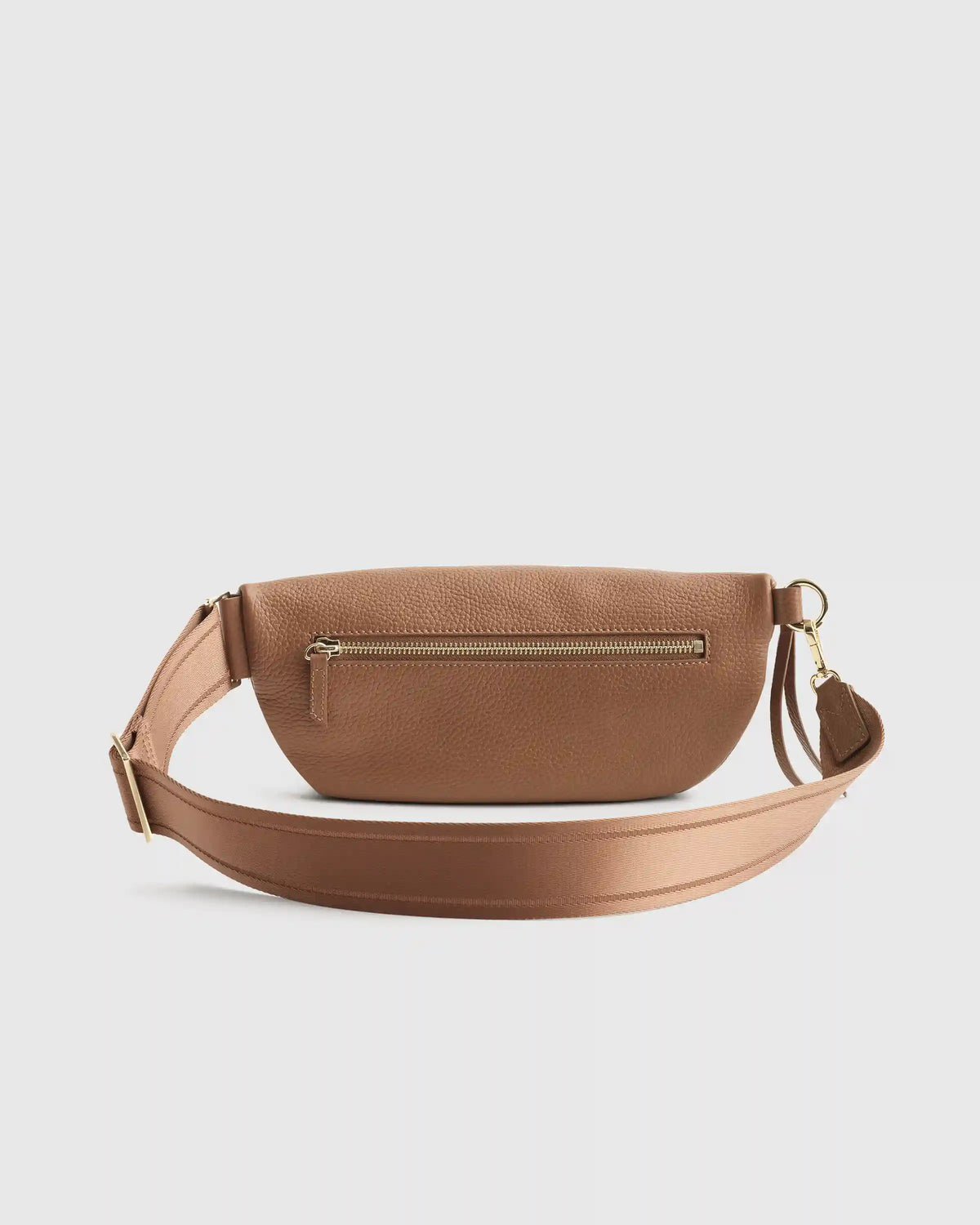 Quinn Sling Bag