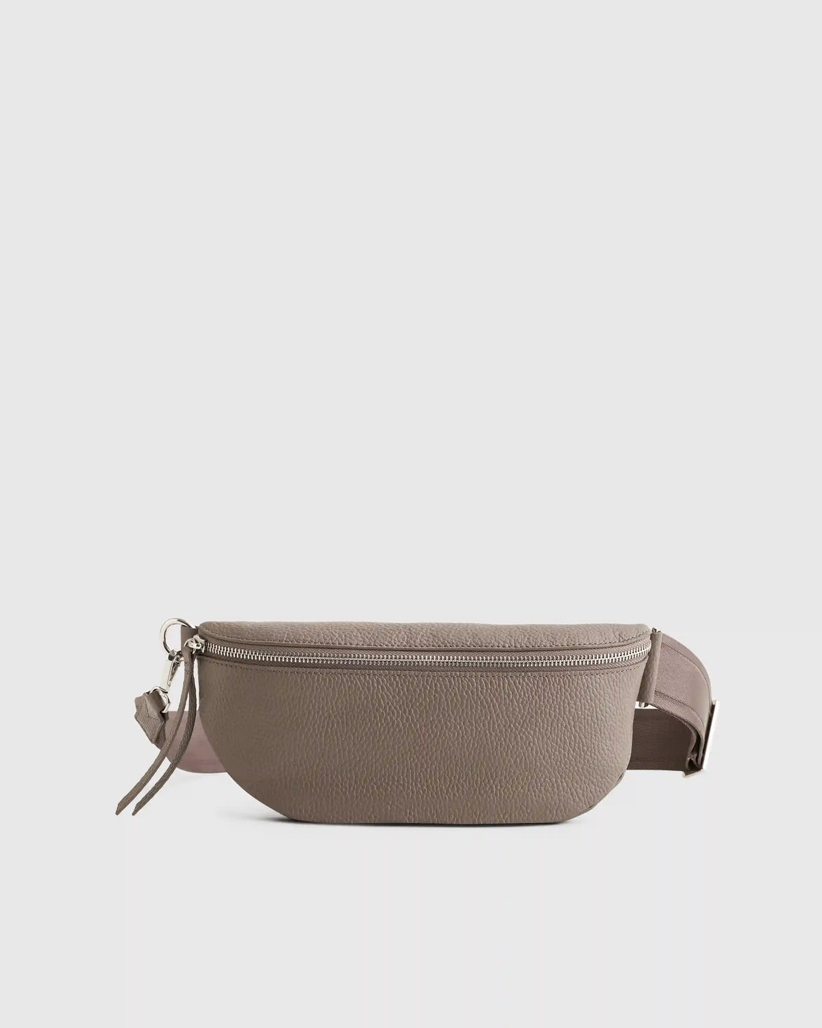 Quinn Sling Bag