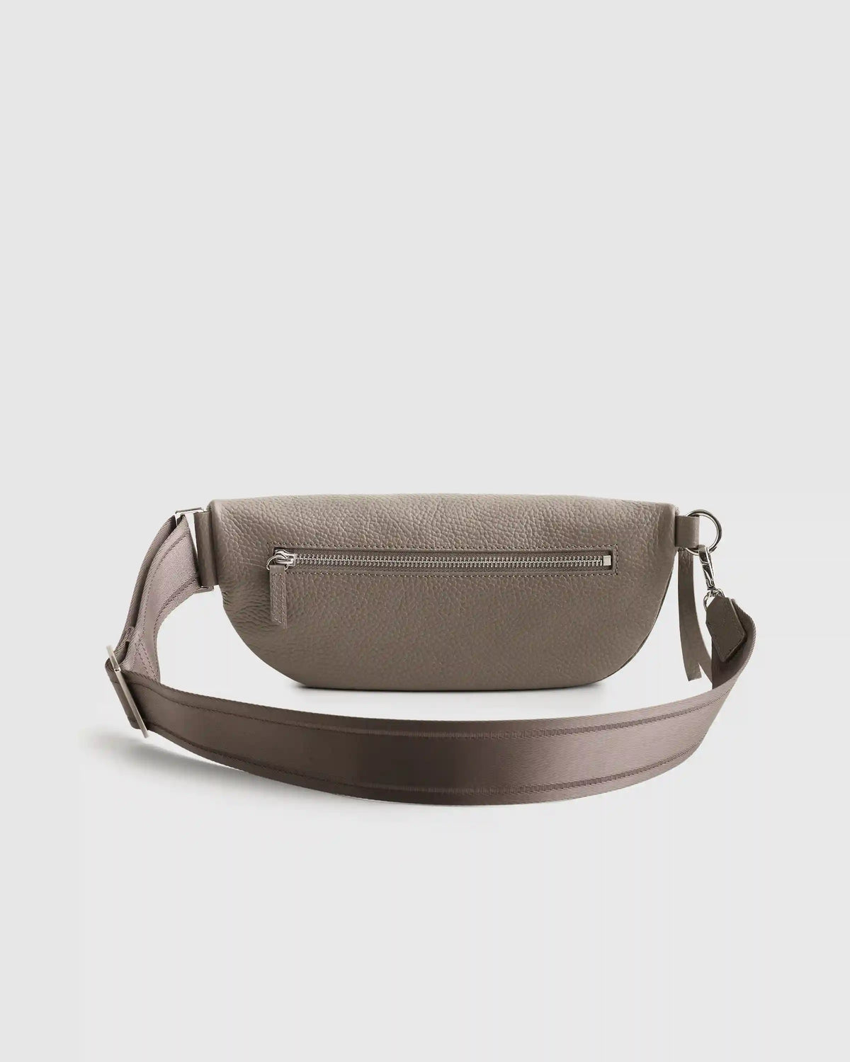 Quinn Sling Bag