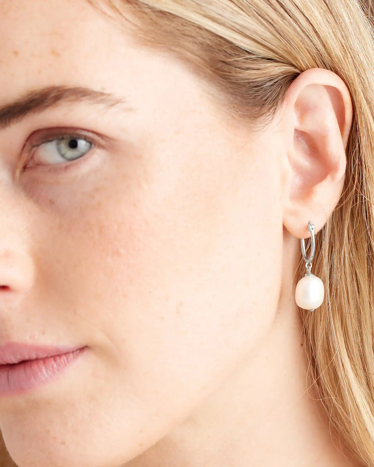 Freshwater Cultured Pearl Hoops