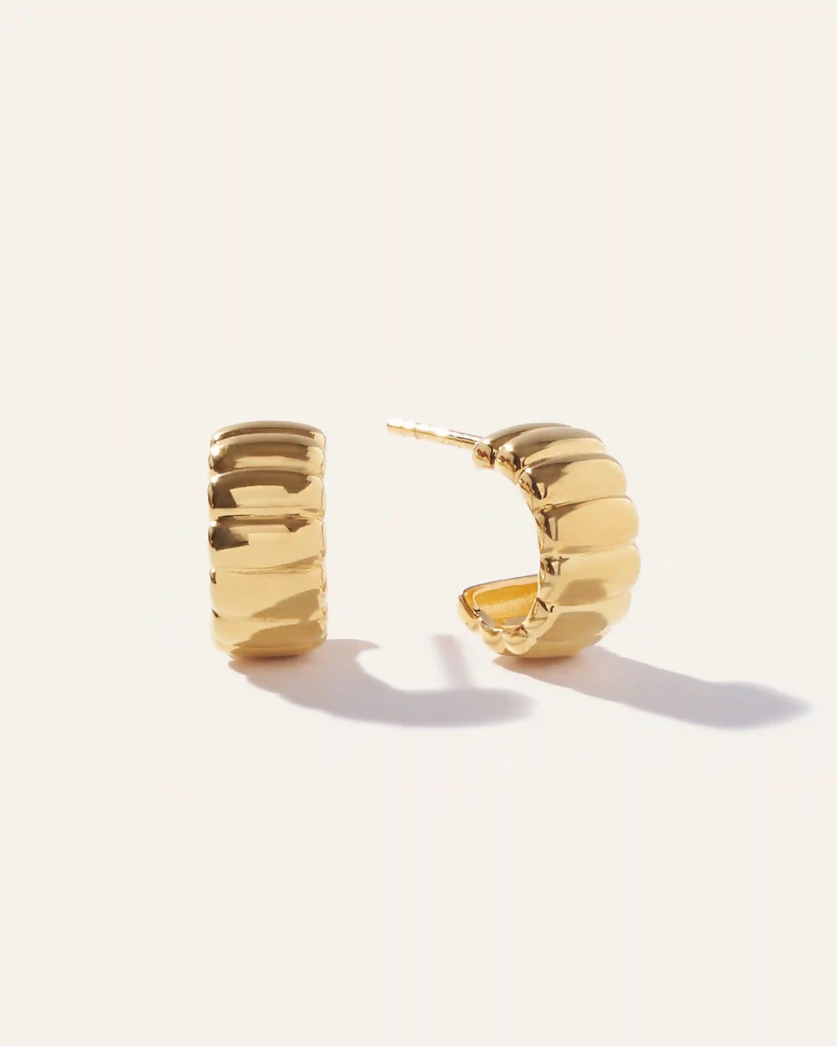 Bubble Ridge Huggie Hoops