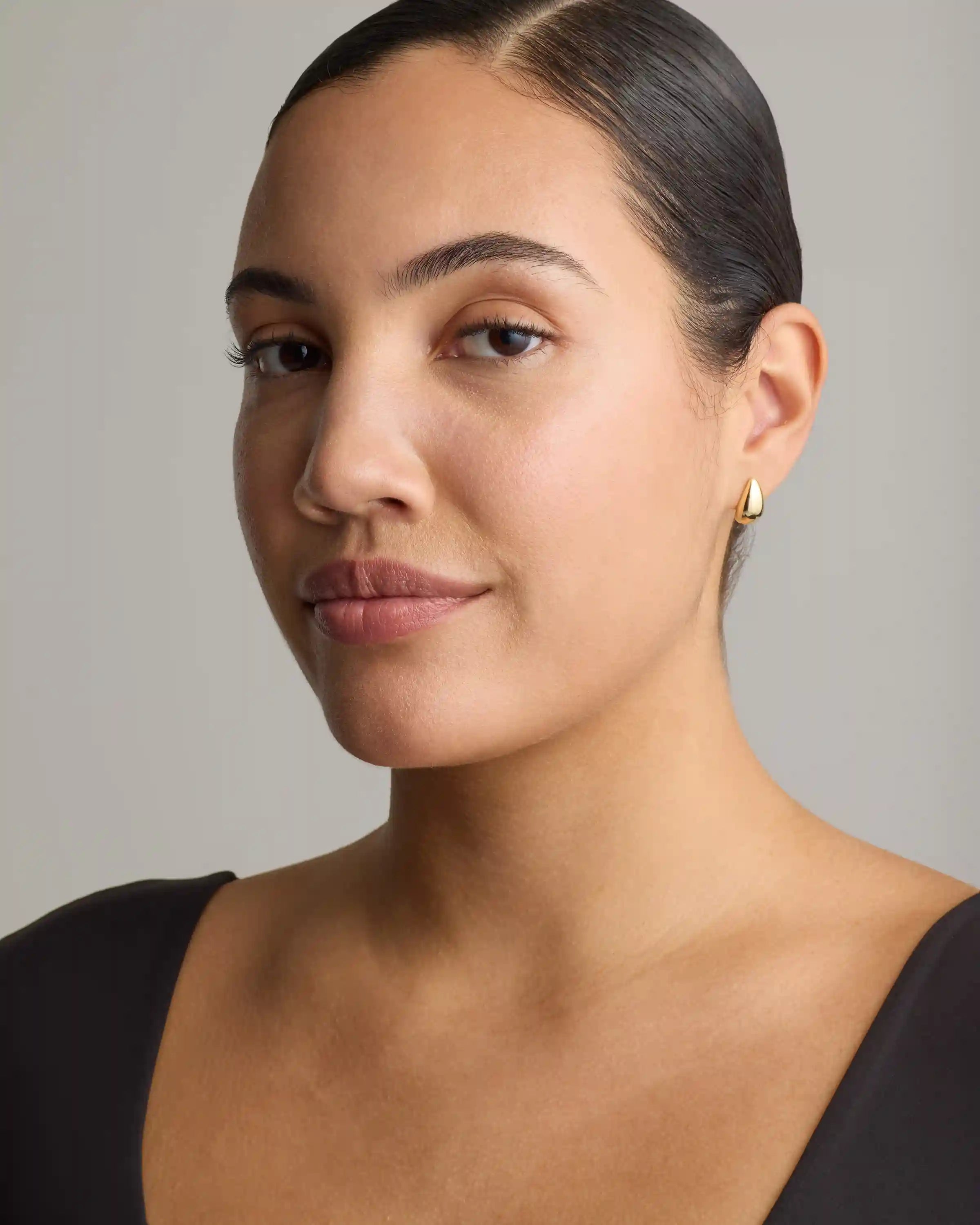 14K Gold Small Teardrop Earrings