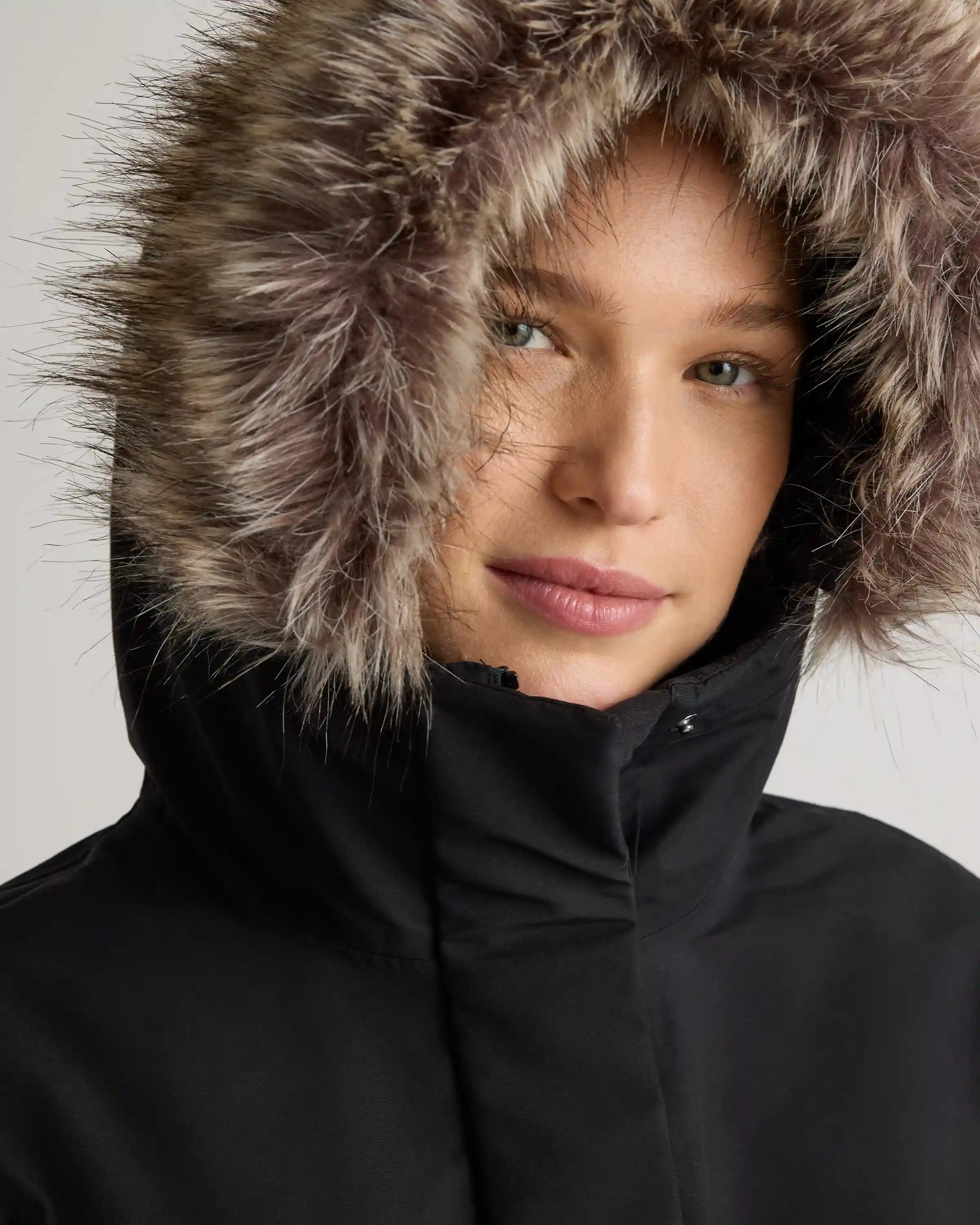 Responsible Down Hooded Short Parka
