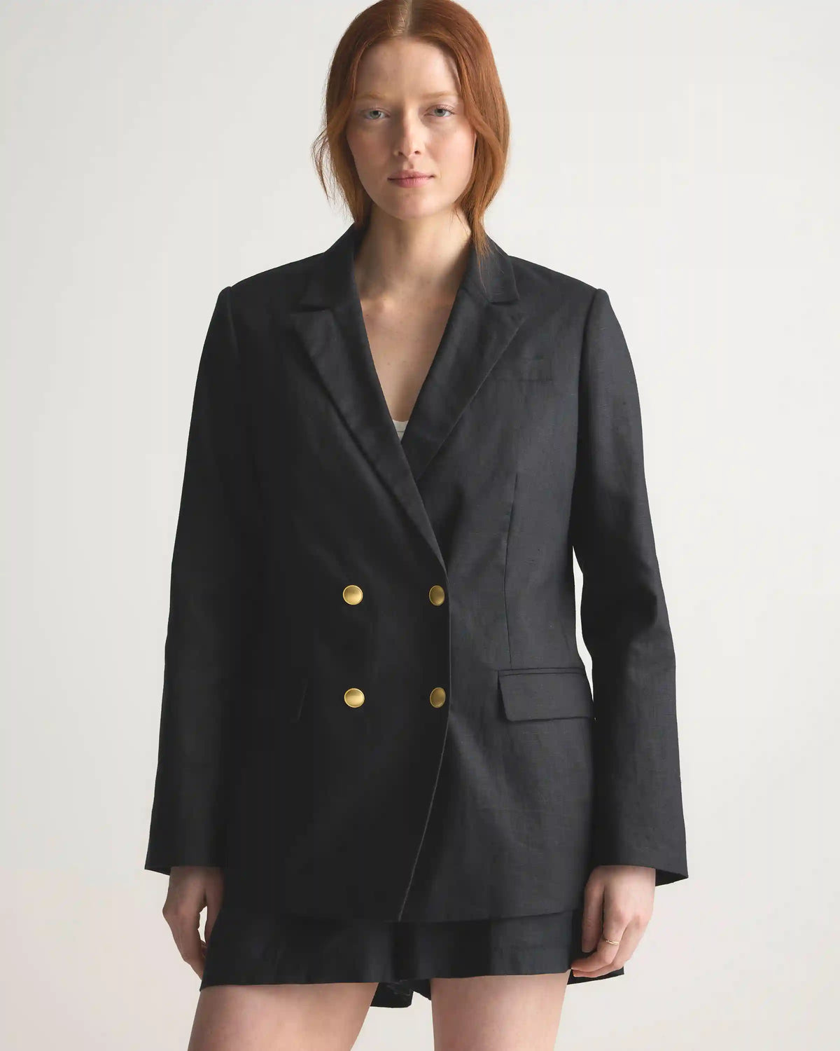 100% European Linen Relaxed Double-Breasted Blazer